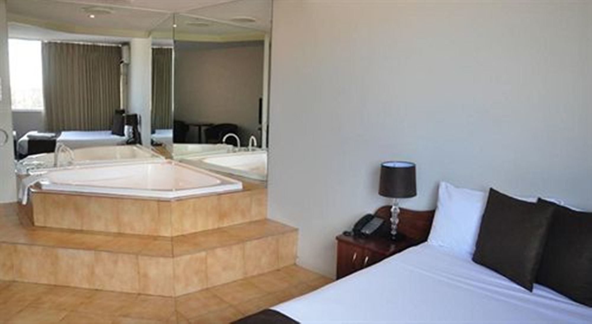 City Park Hotel
