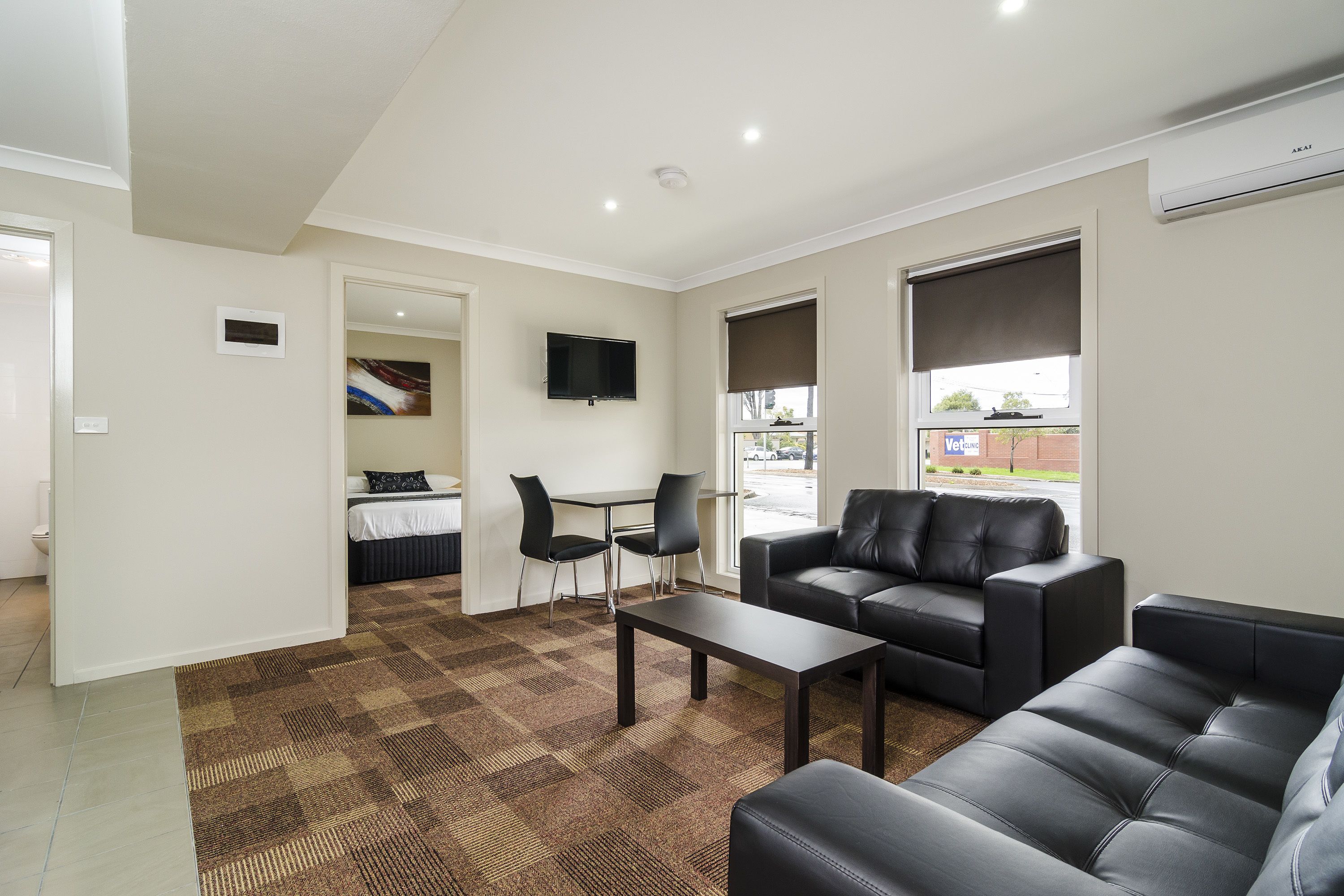 Econo Lodge Parkville Place