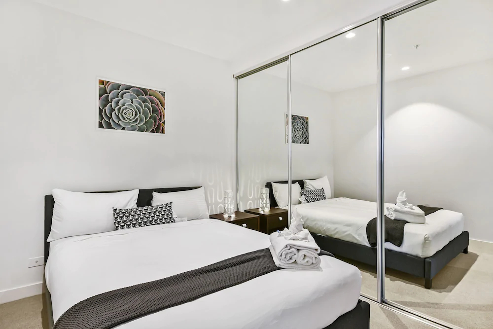 Eporo Tower by Serviced Apartments Melbourne
