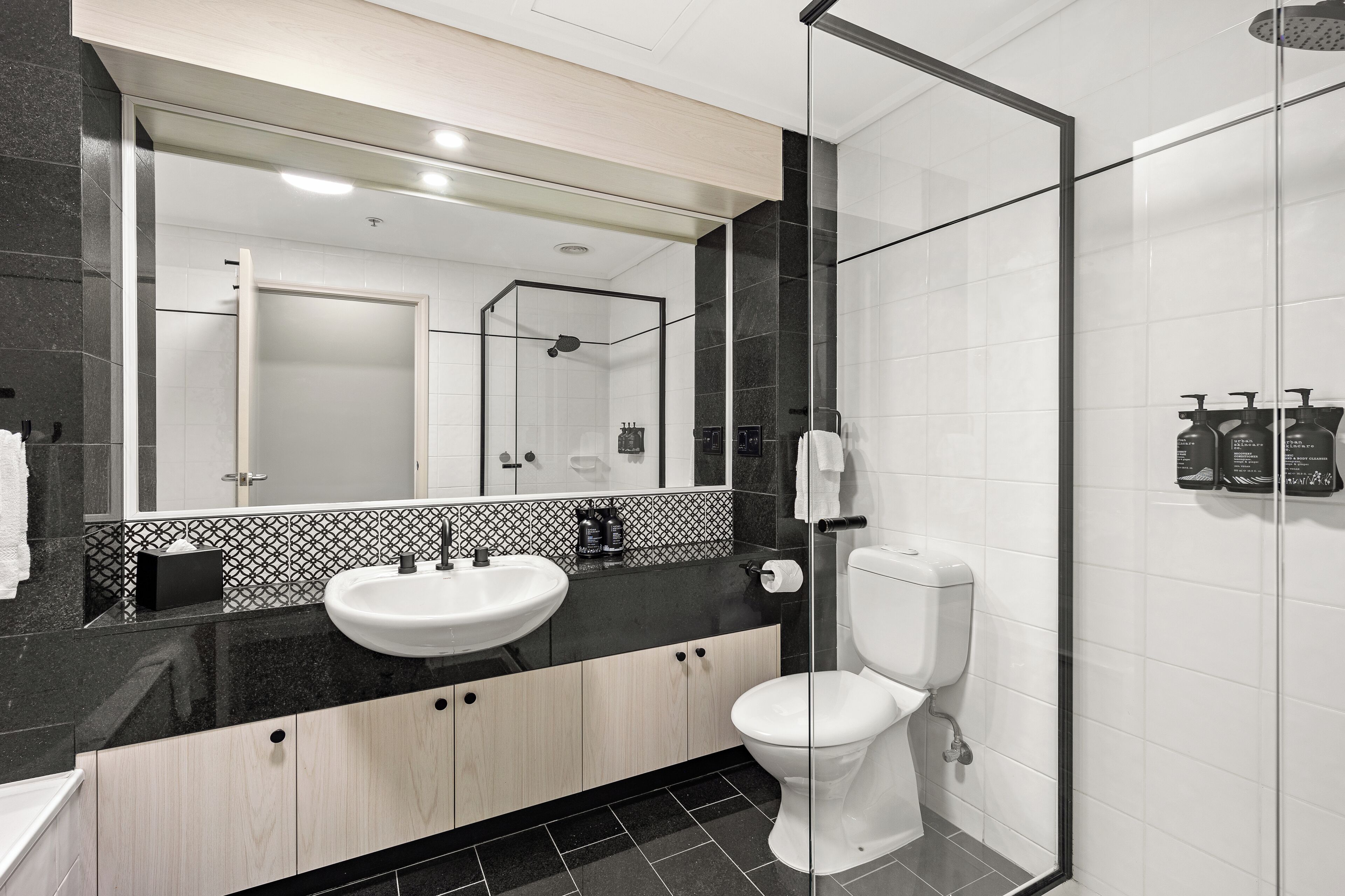 Melbourne City Suites