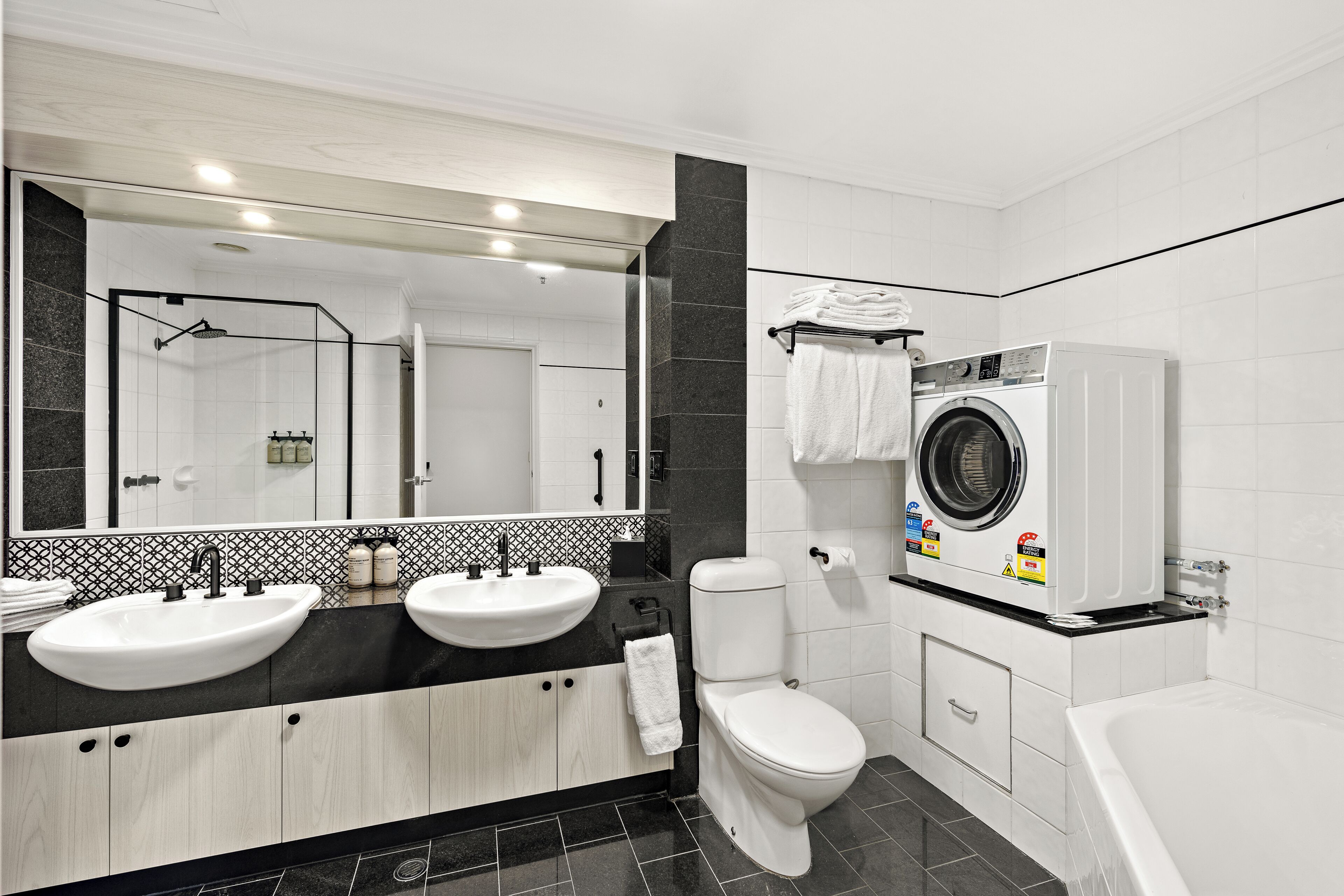 Melbourne City Suites