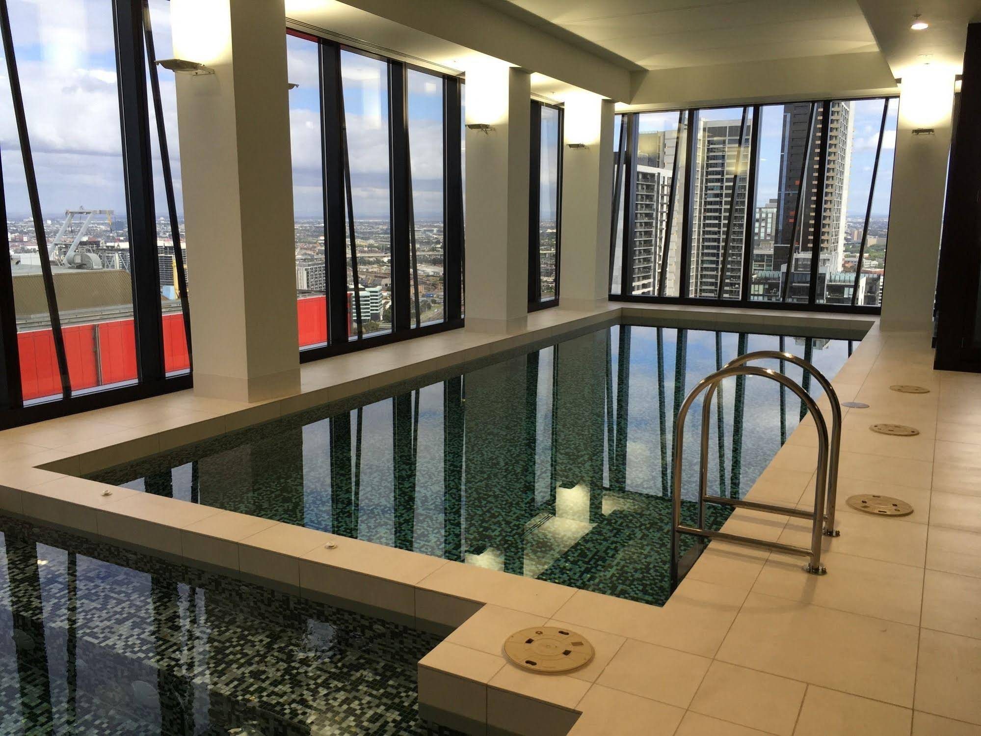 Melbourne Skyhigh Apartments