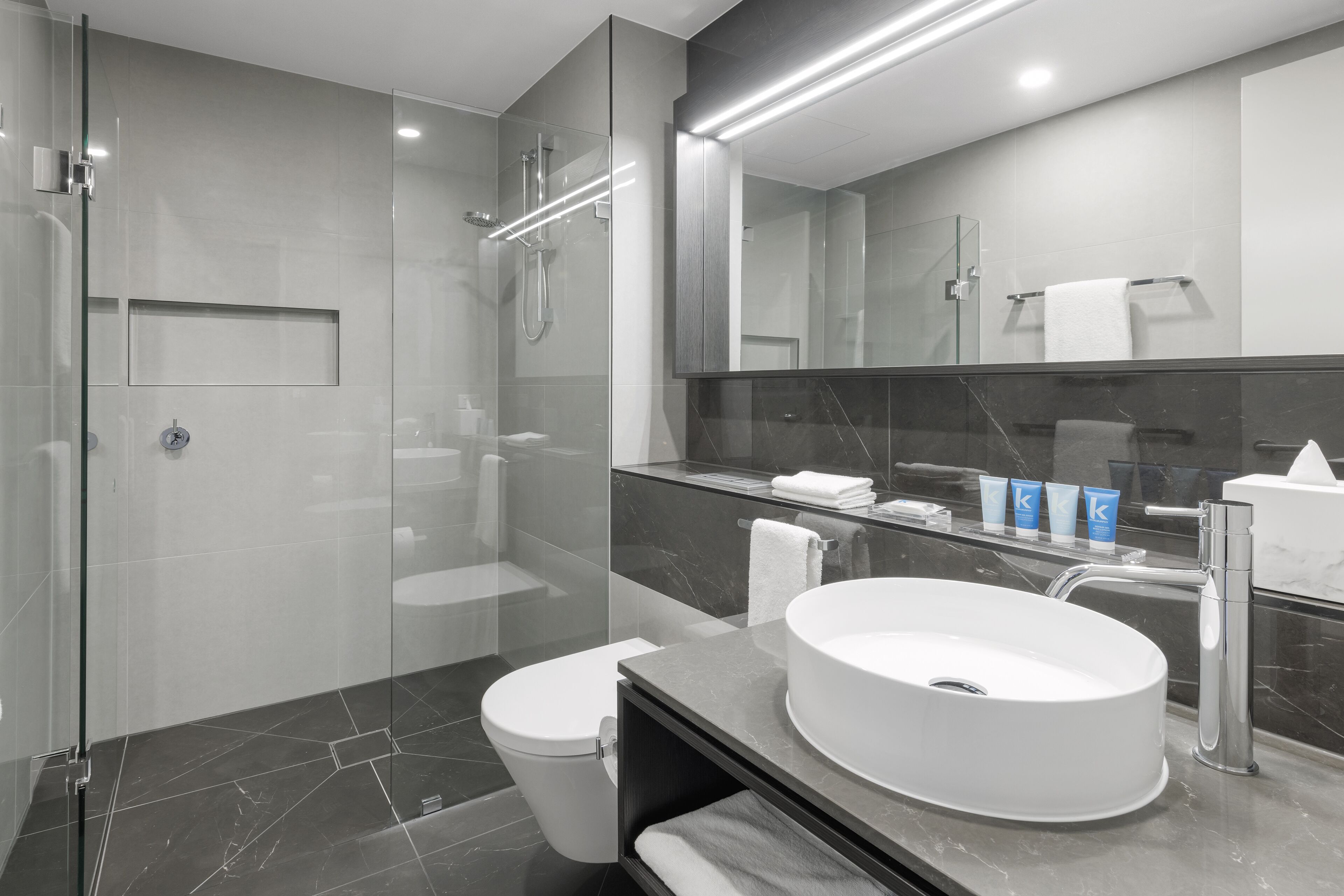 Meriton Suites King Street Melbourne