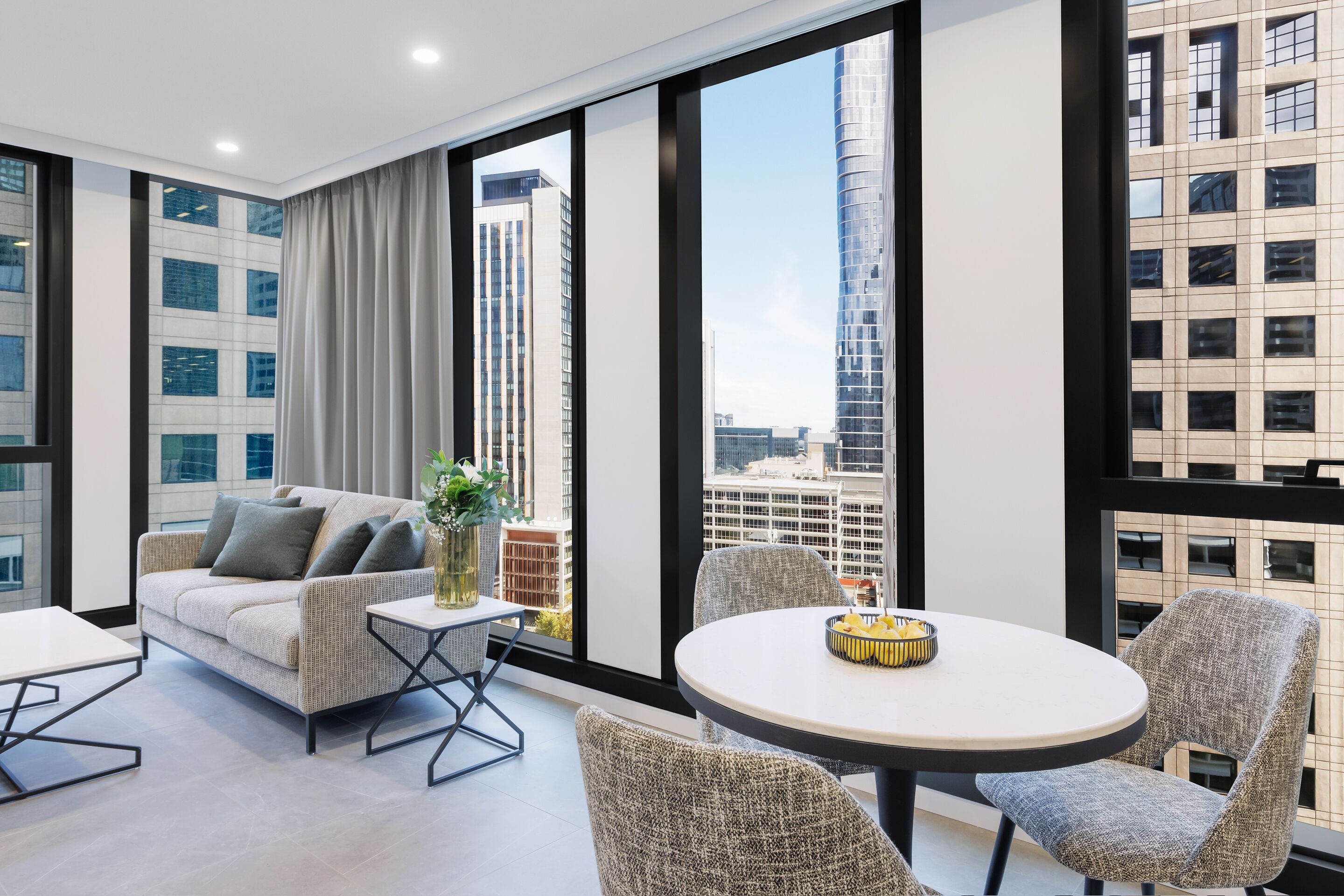 Meriton Suites King Street Melbourne