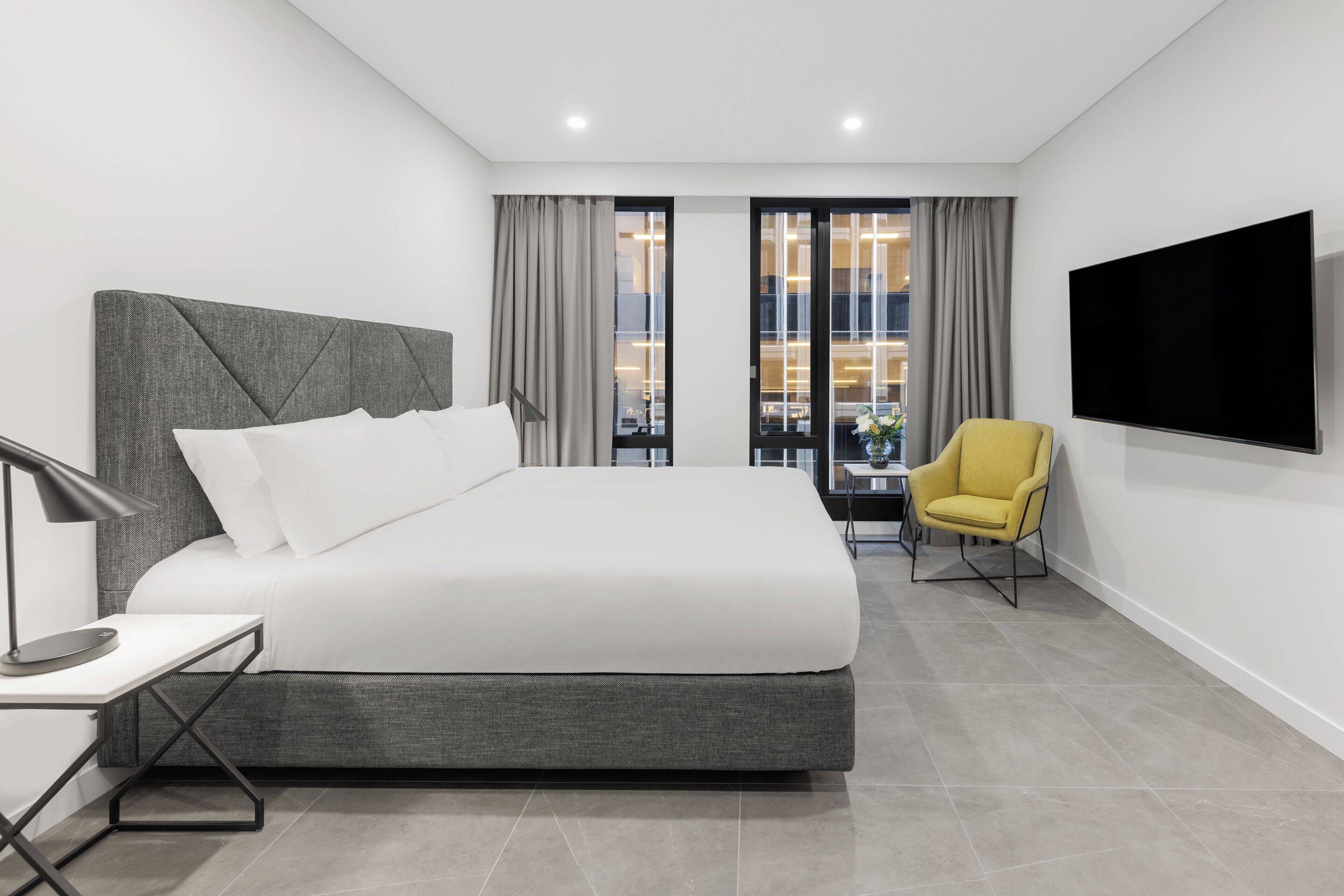 Meriton Suites King Street Melbourne