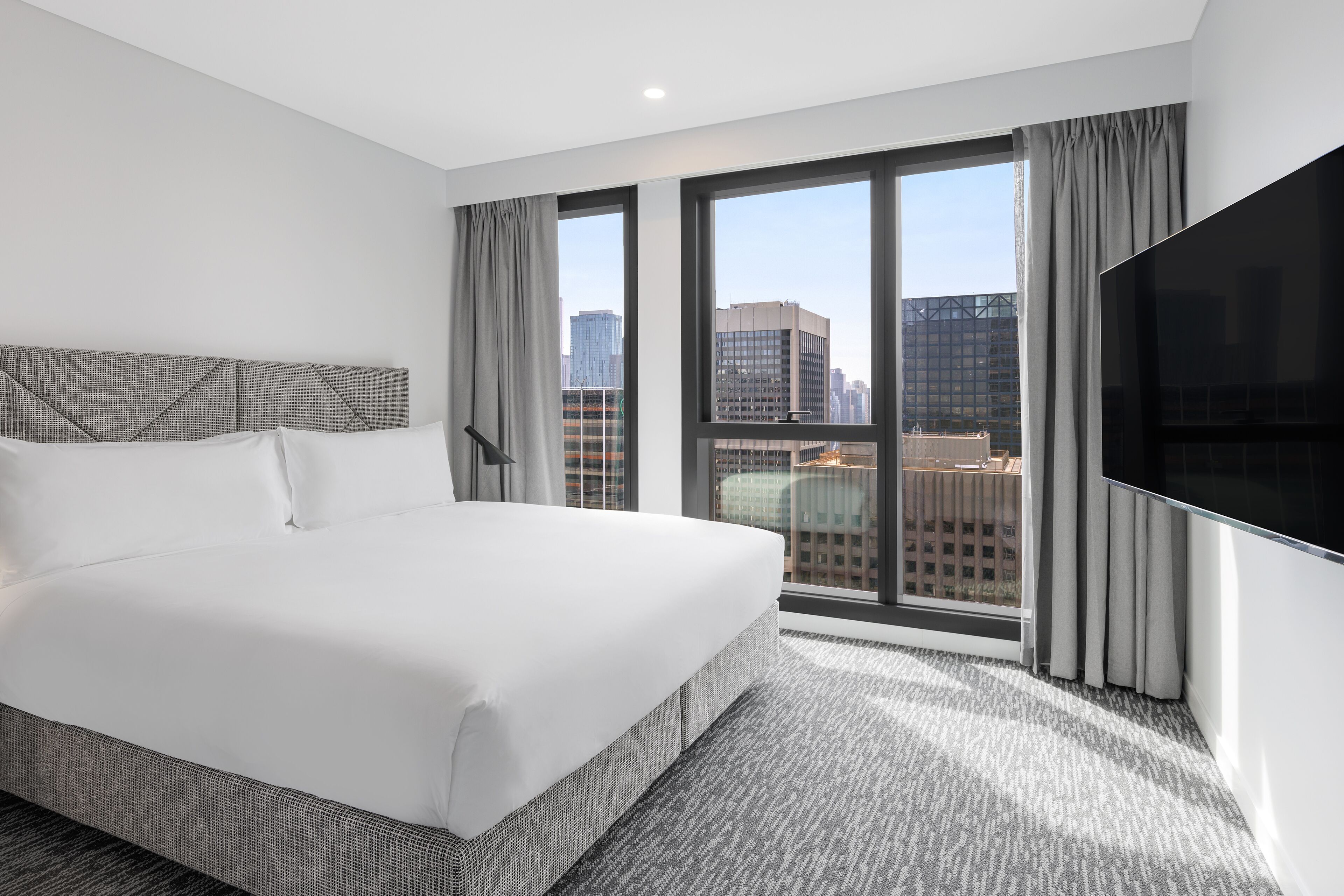 Meriton Suites King Street Melbourne