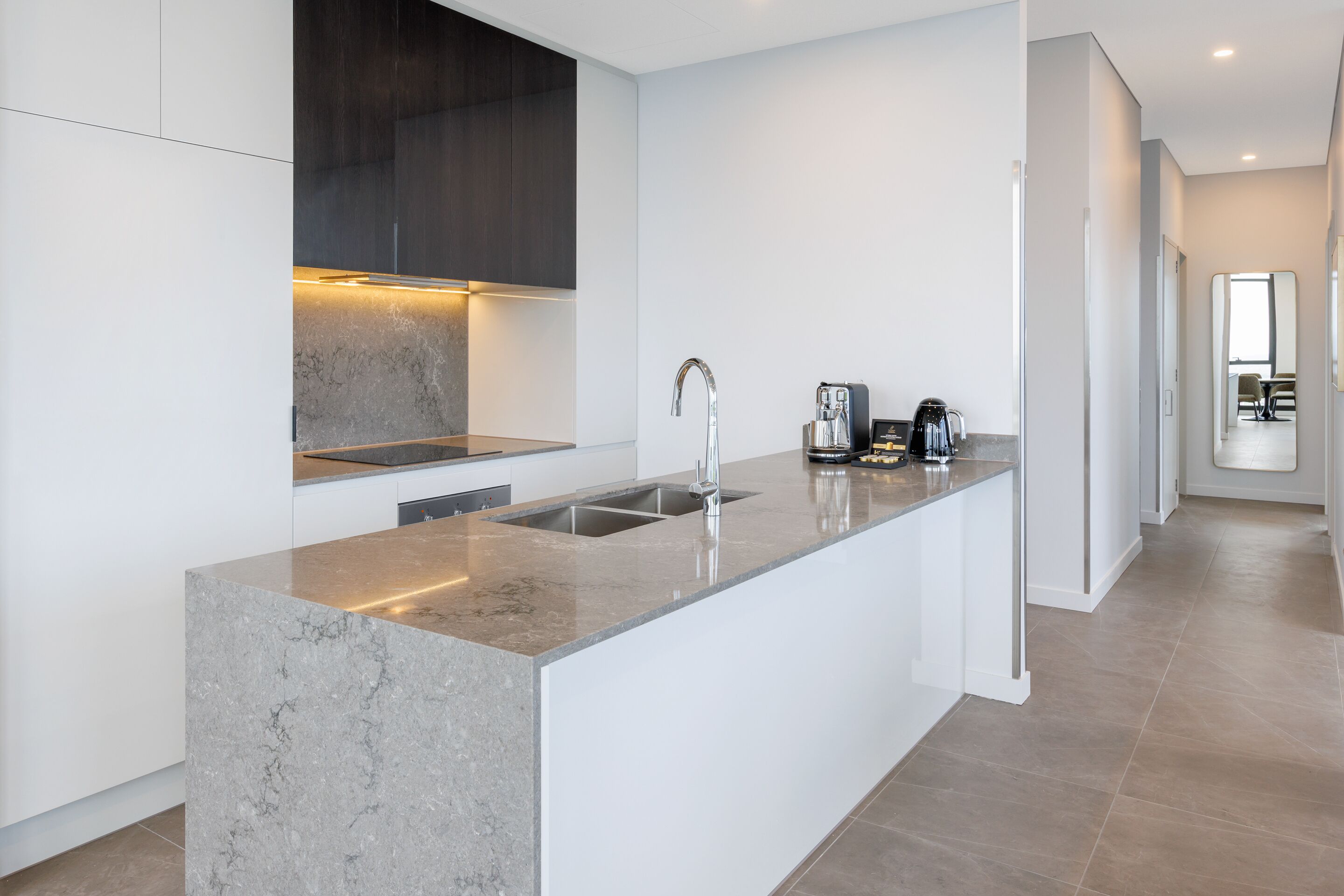 Meriton Suites King Street Melbourne