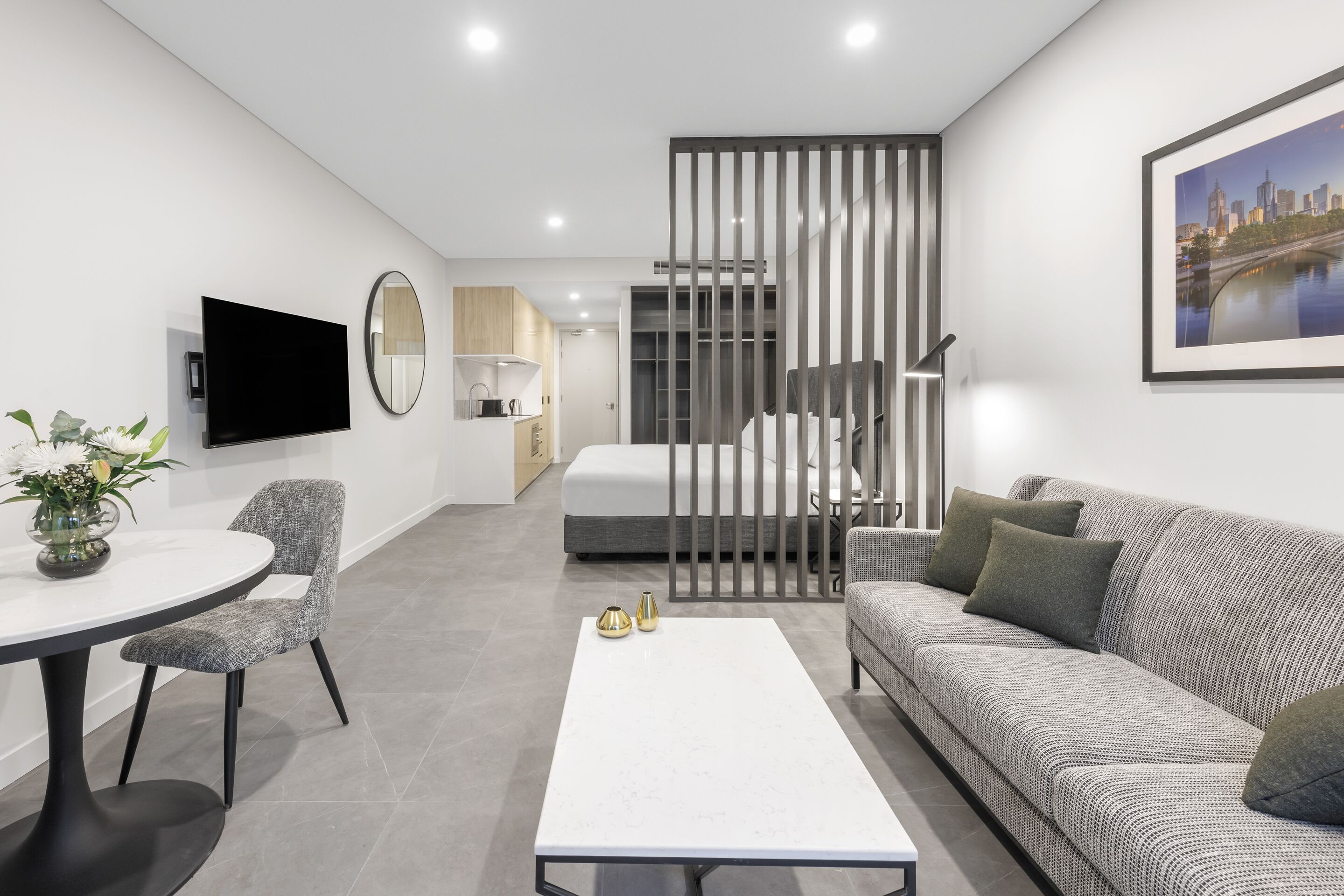 Meriton Suites King Street Melbourne
