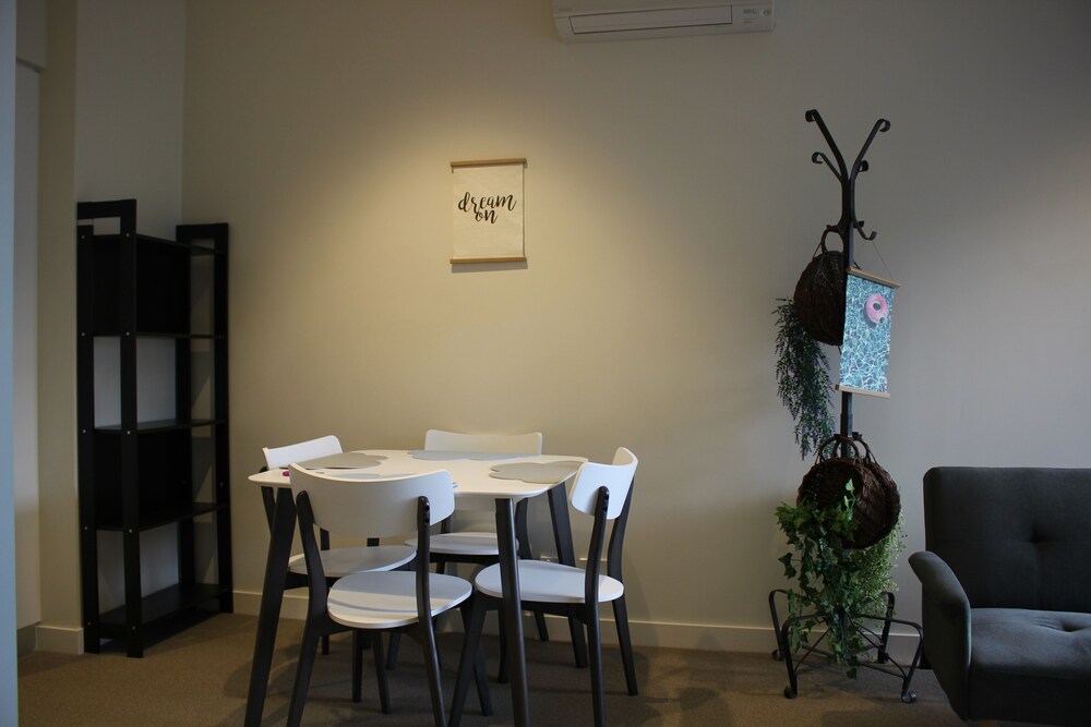 MH Private Apartments @ The William