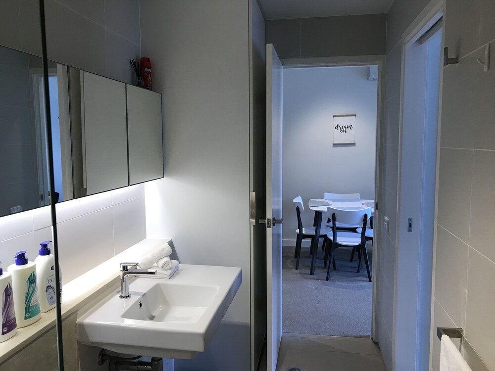 MH Private Apartments @ The William