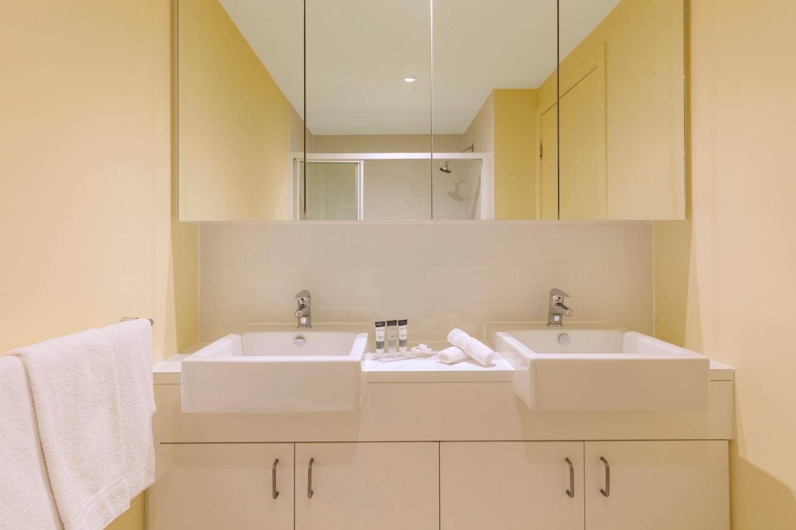 Nolo Apartments Lonsdale St
