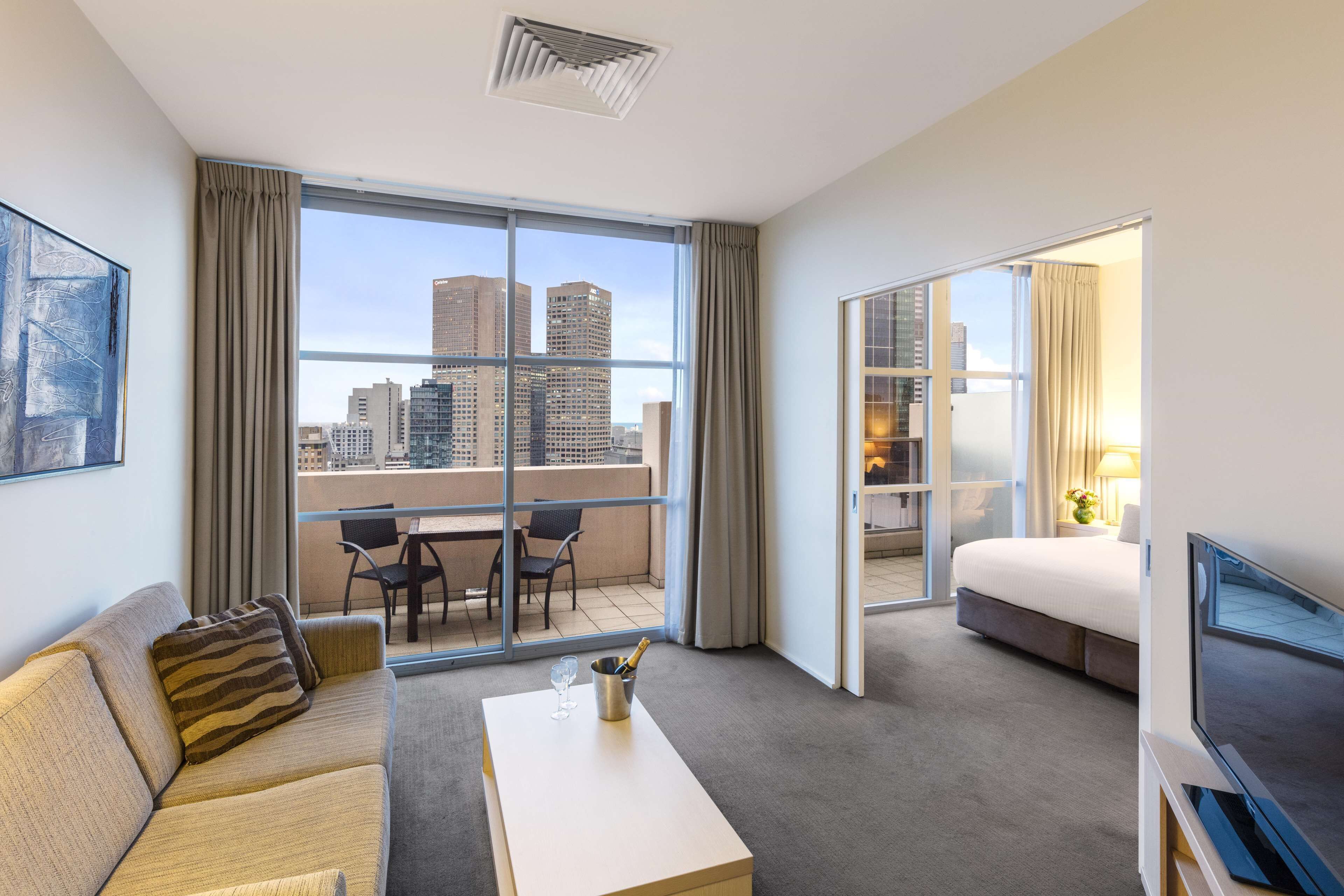 Nolo Apartments Lonsdale St