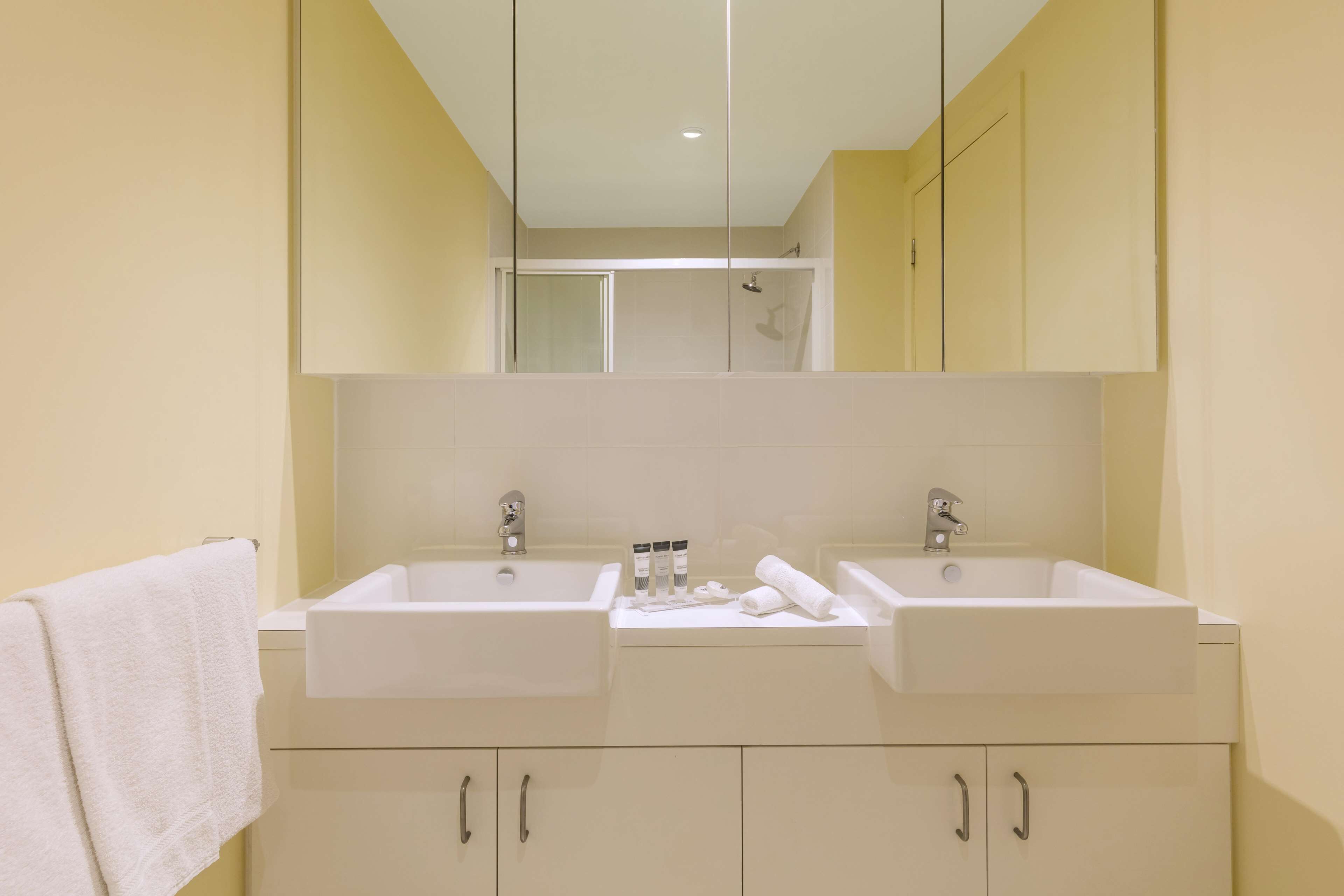 Nolo Apartments Lonsdale St