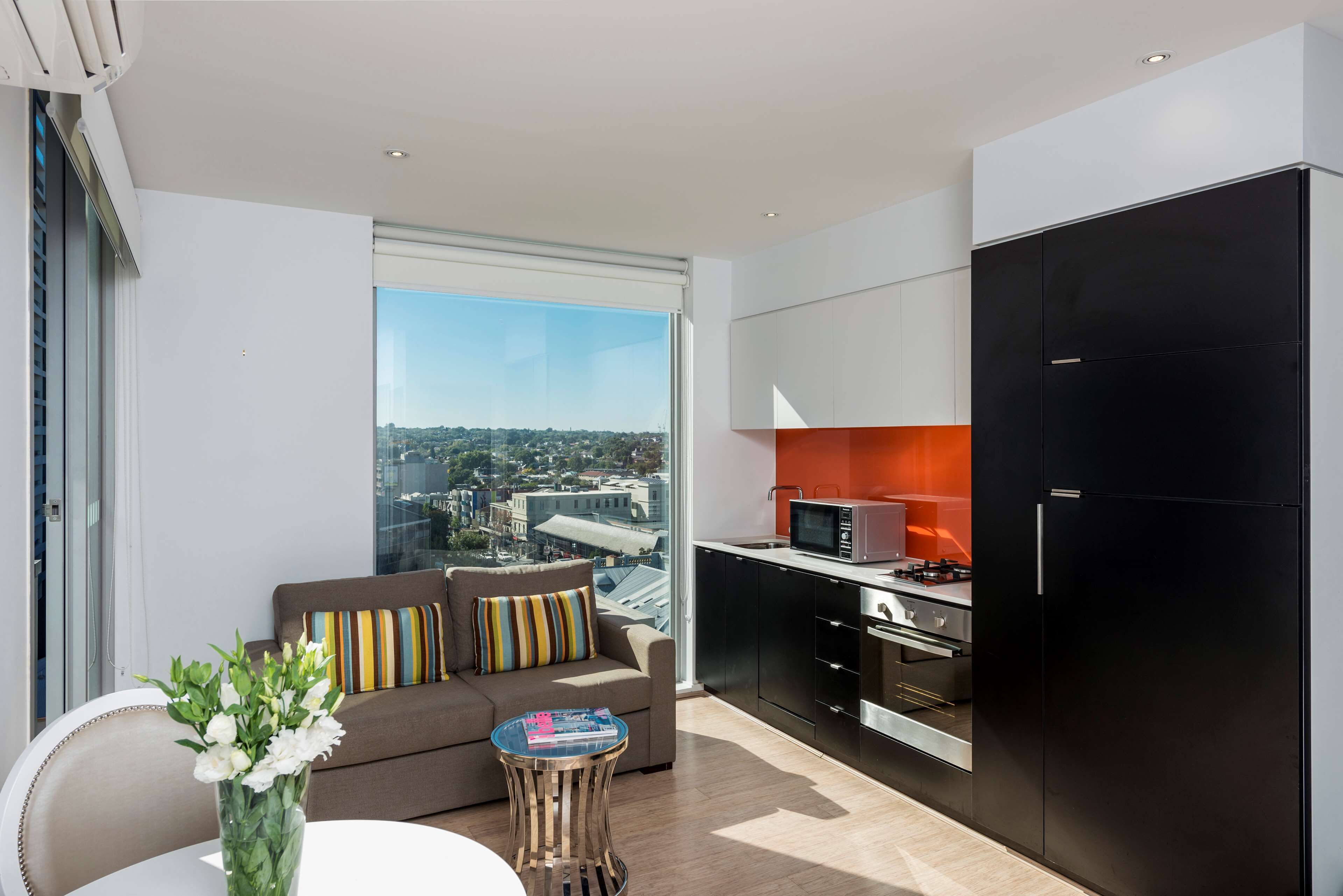 Oaks Melbourne South Yarra Suites