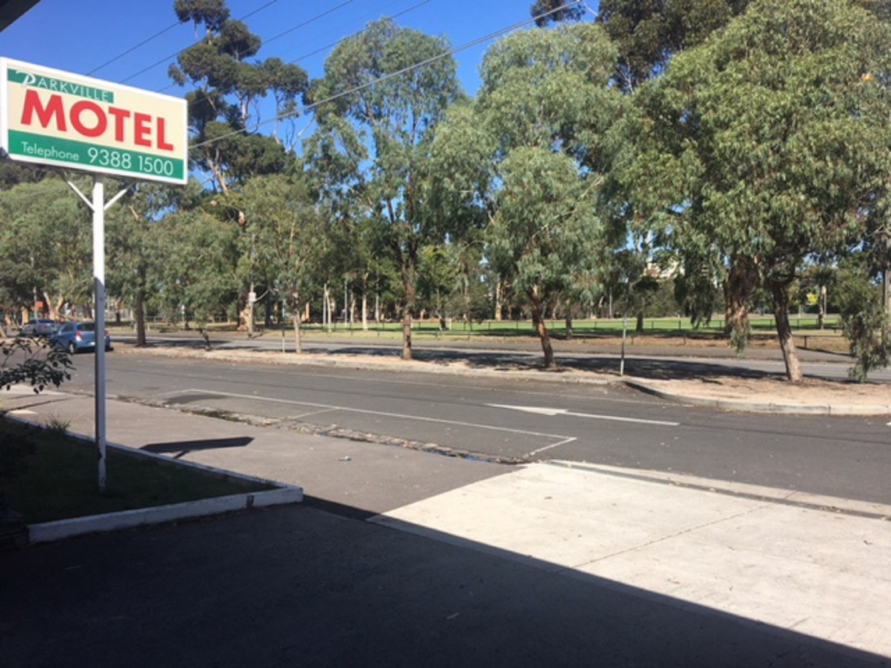 Parkville Motel