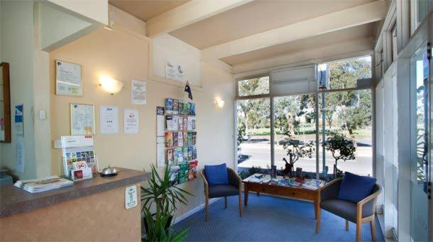 Parkville Motel