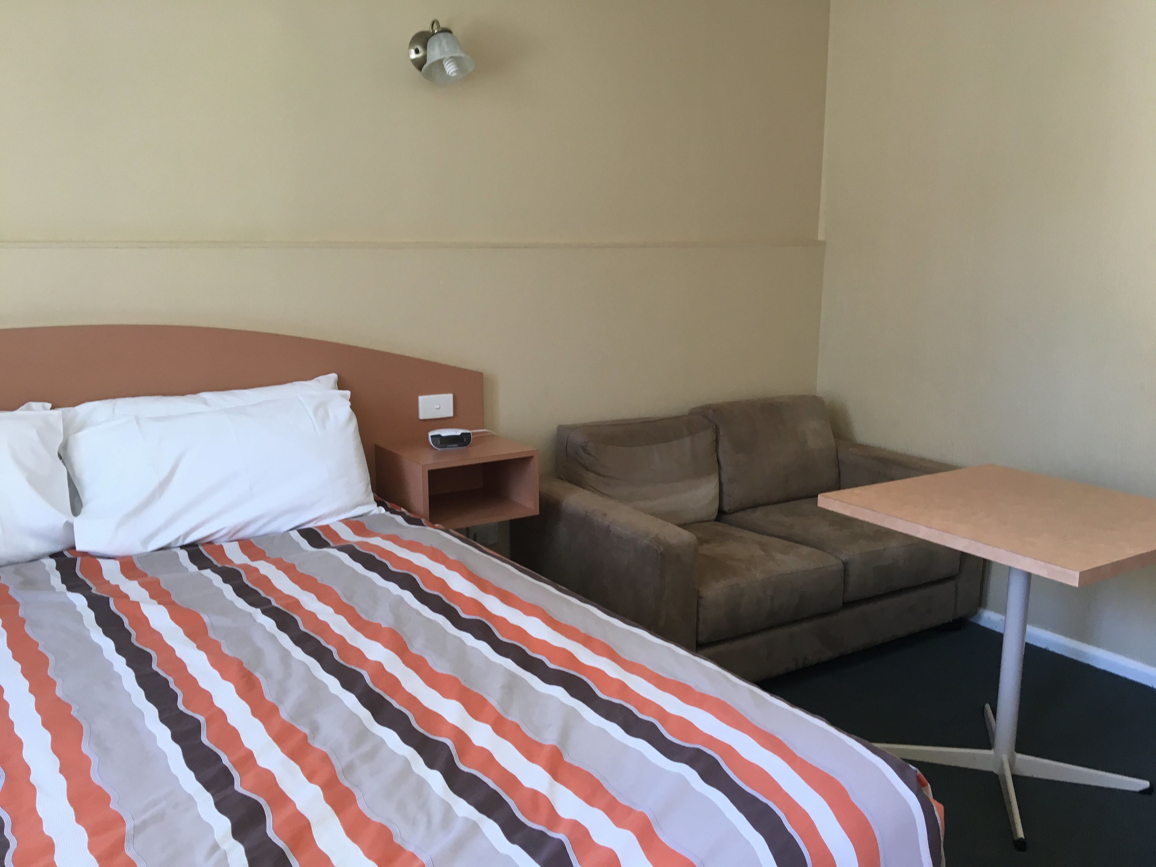Parkville Motel