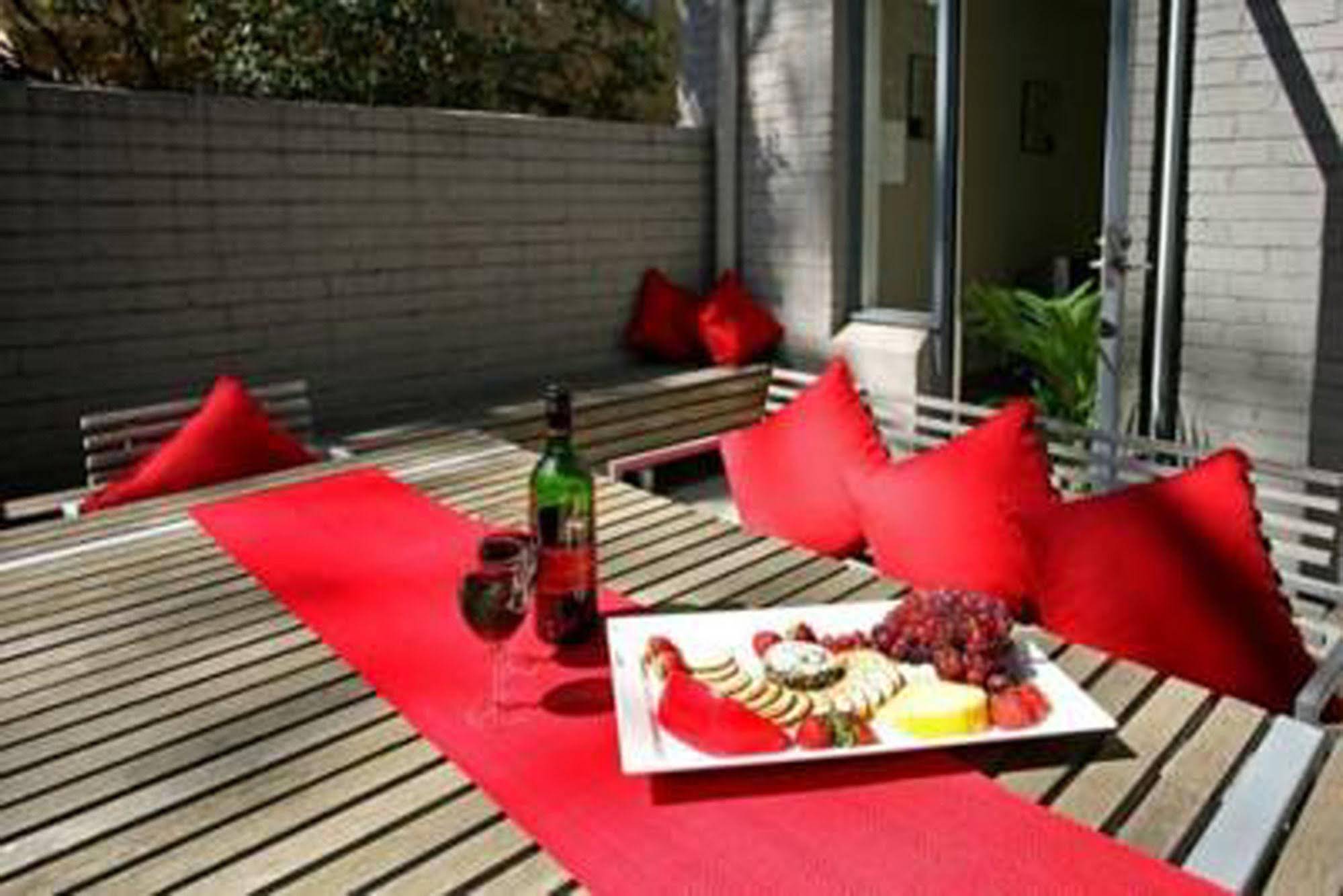 Plum Serviced Apartment North Melbourne