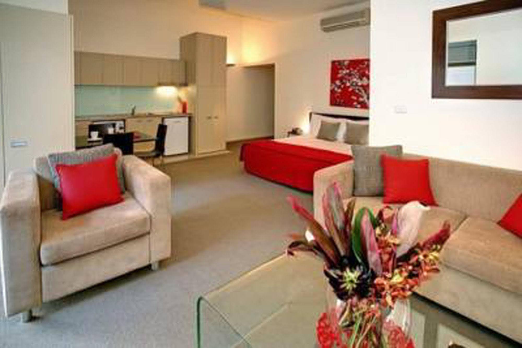Plum Serviced Apartment North Melbourne