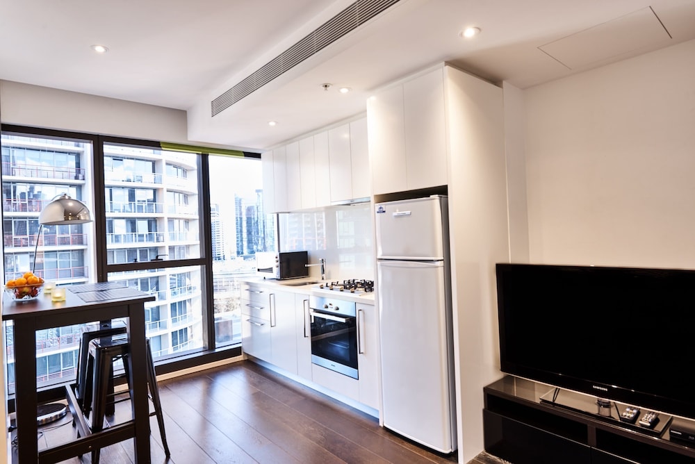 Prima Tower by Astra Apartments