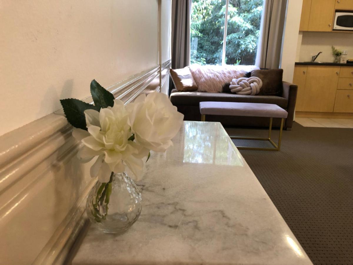 Beaumont Kew Apartments