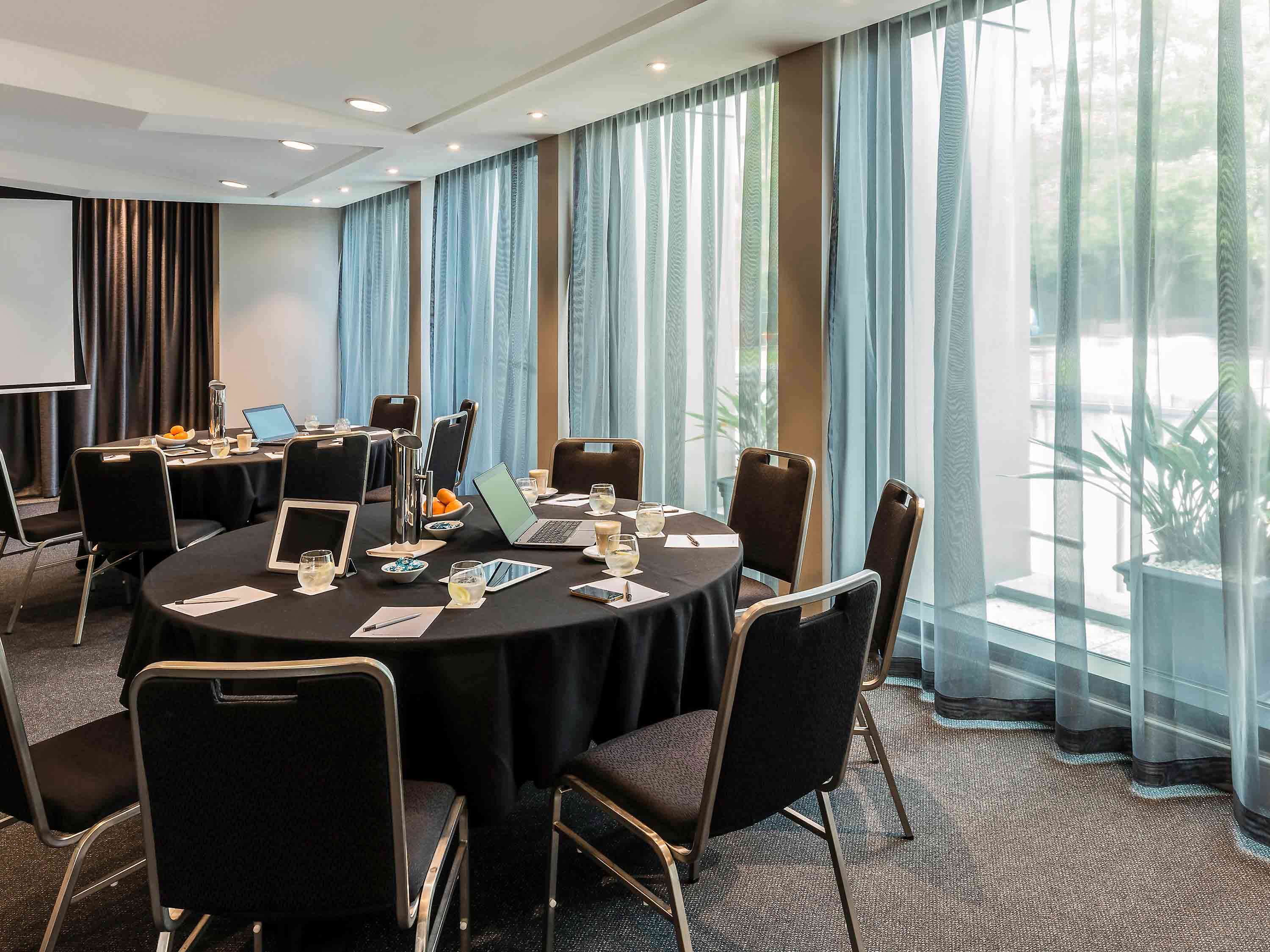 Quay West Suites Melbourne