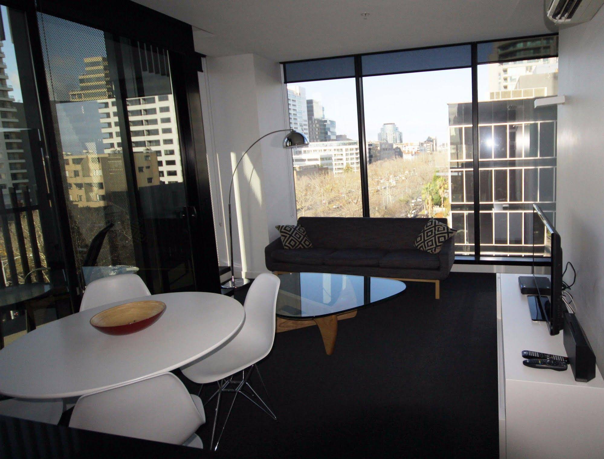 Wyndel Apartments St Kilda Views, Melbourne