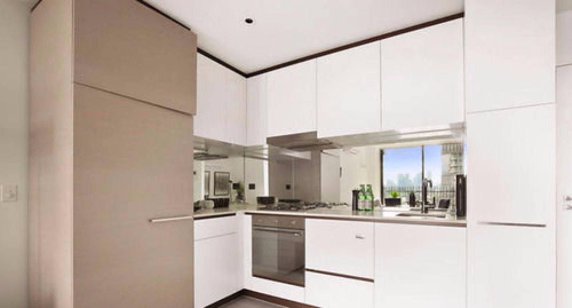 Wyndel Apartments St Kilda Views, Melbourne
