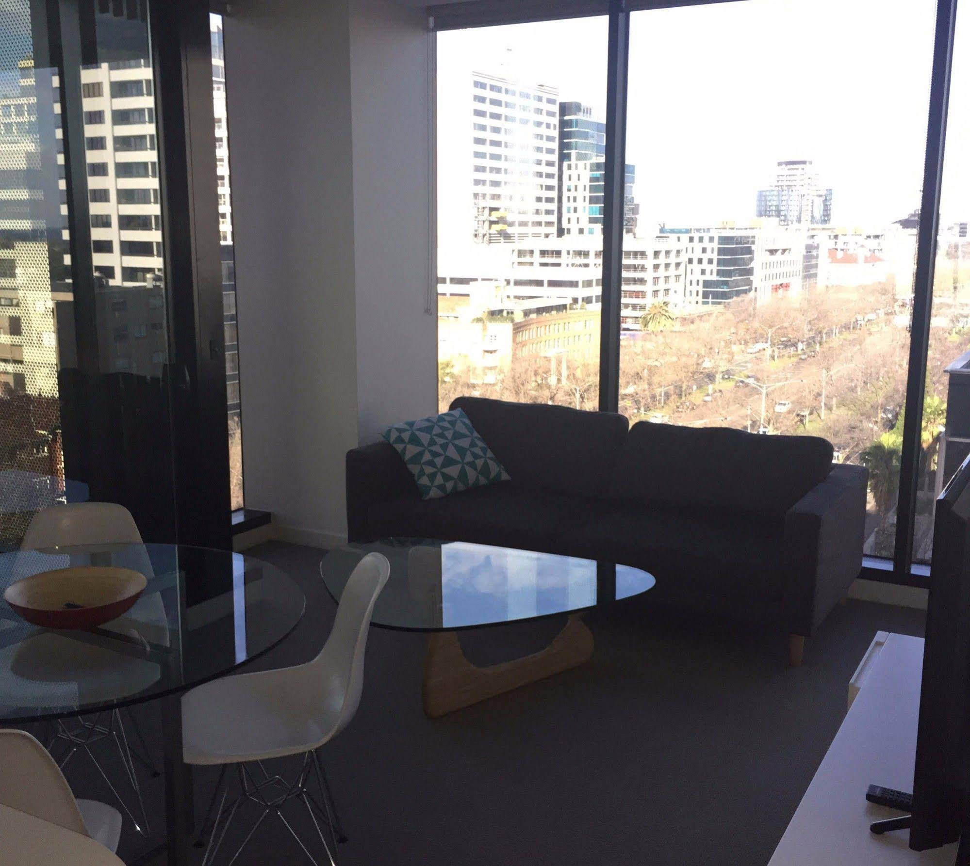 Wyndel Apartments St Kilda Views, Melbourne