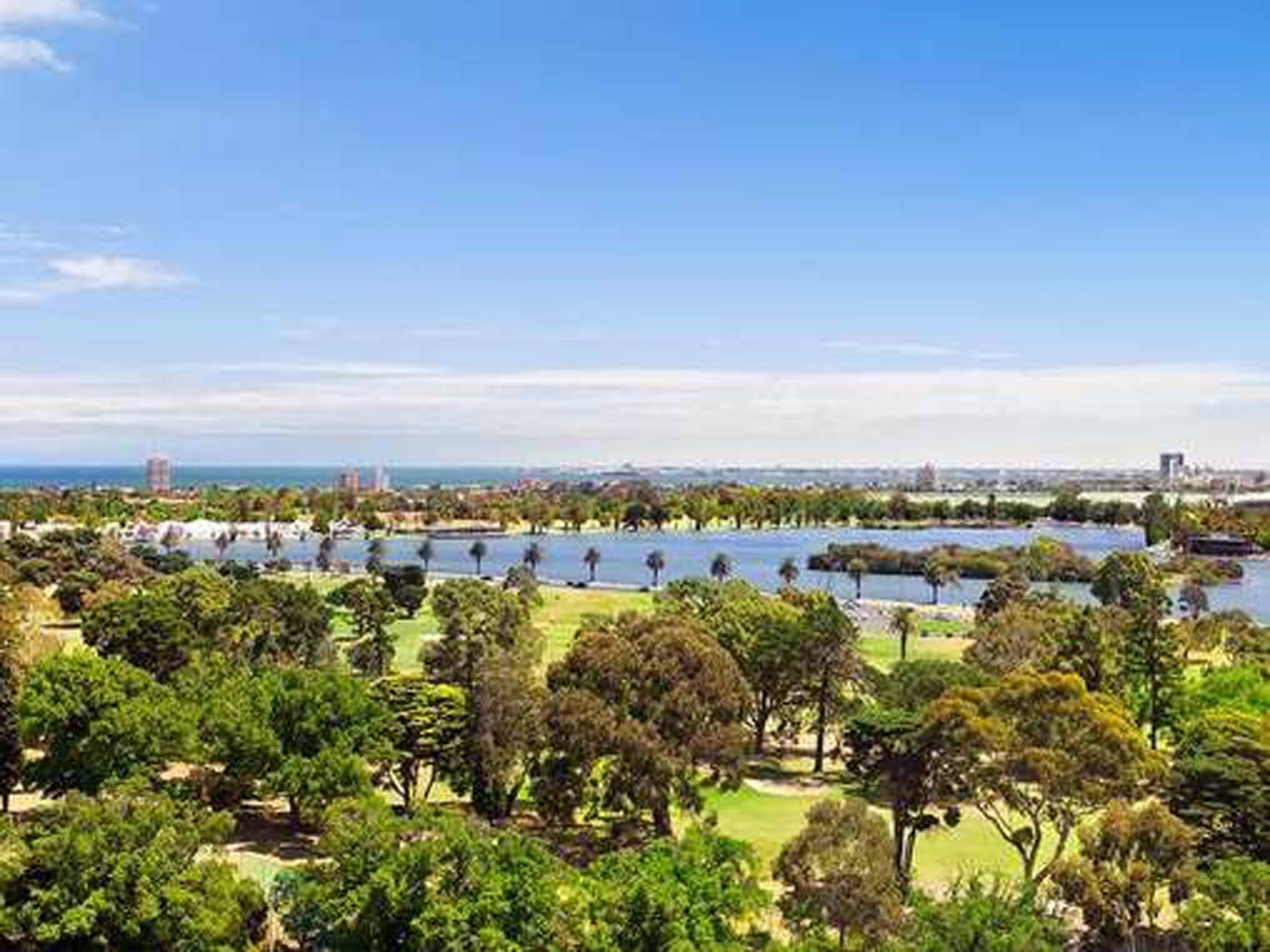 Wyndel Apartments St Kilda Views, Melbourne