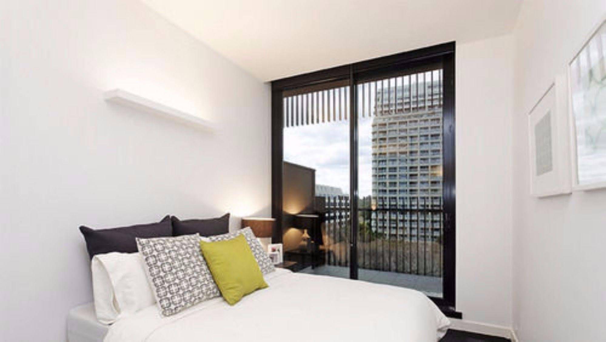 Wyndel Apartments St Kilda Views, Melbourne