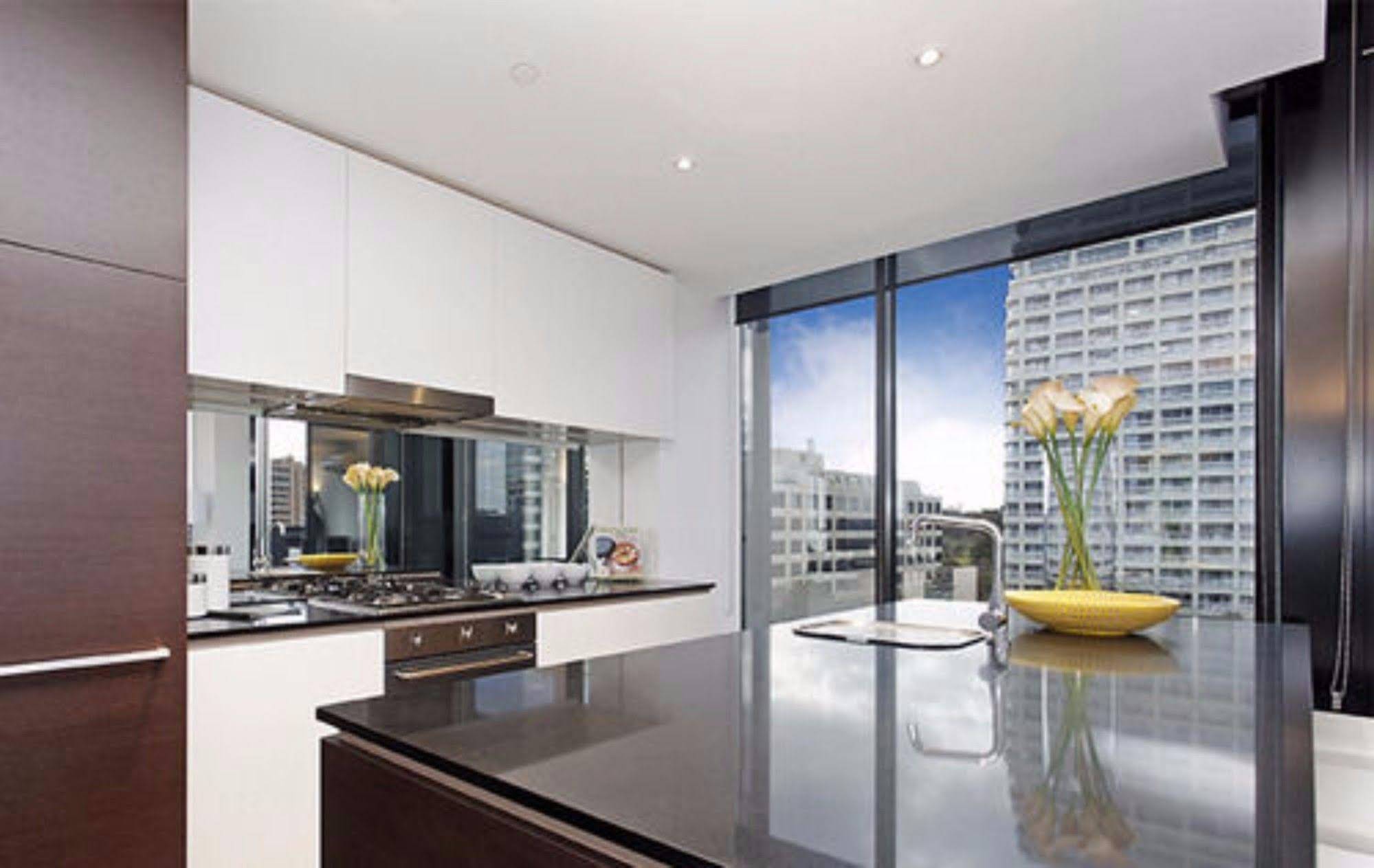 Wyndel Apartments St Kilda Views, Melbourne