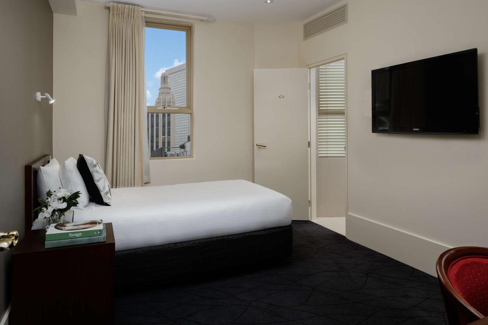 The Victoria Hotel Melbourne