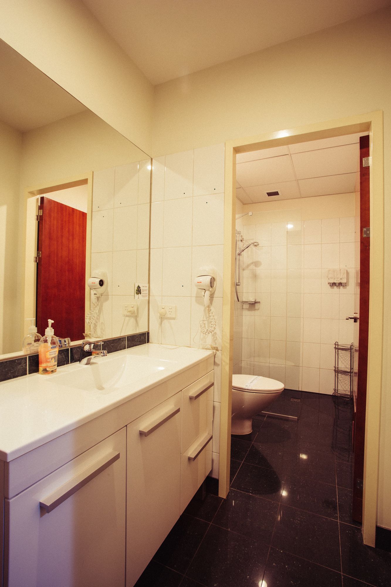 YTI Garden Hotel
