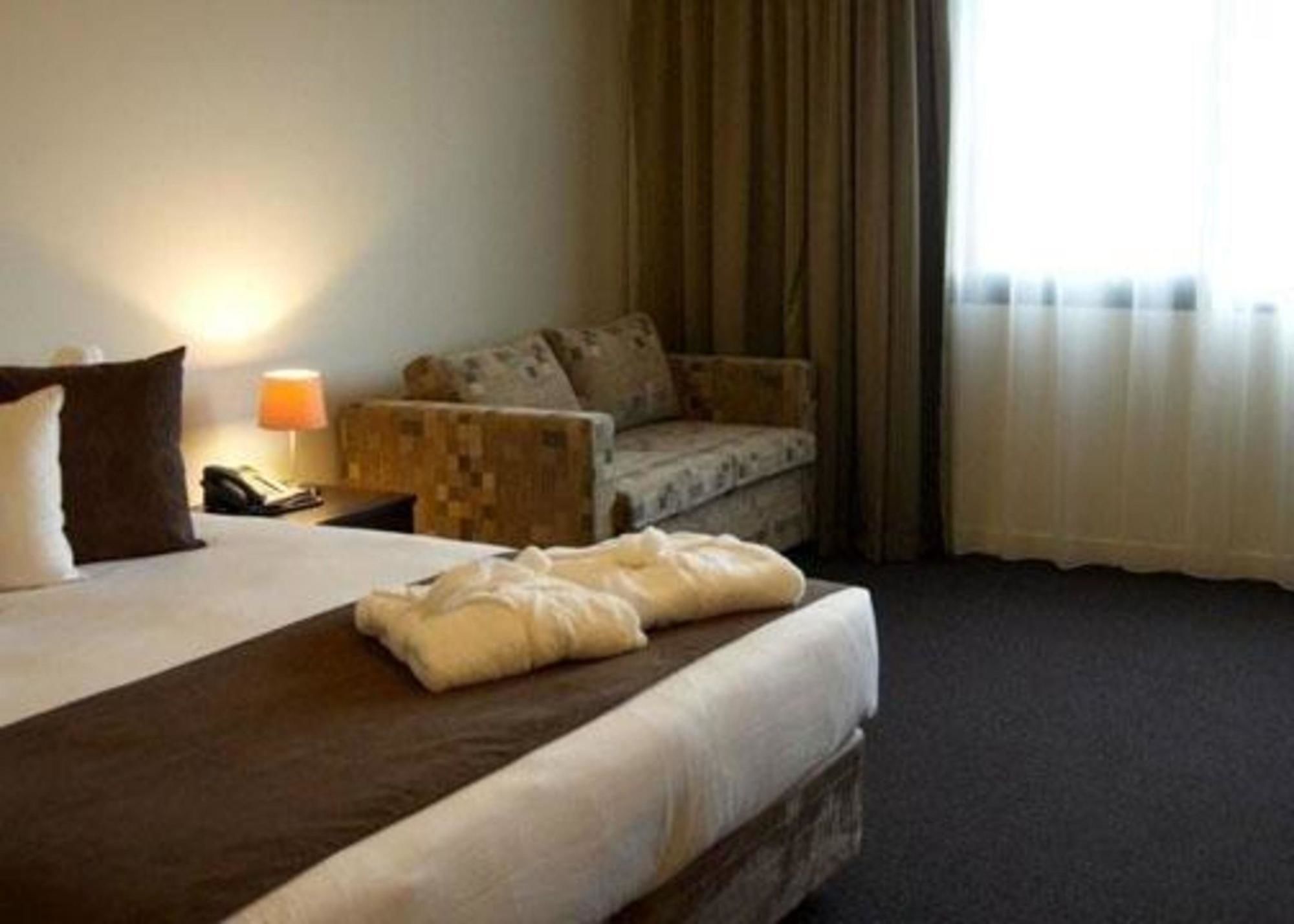 Mantra Melbourne Melton