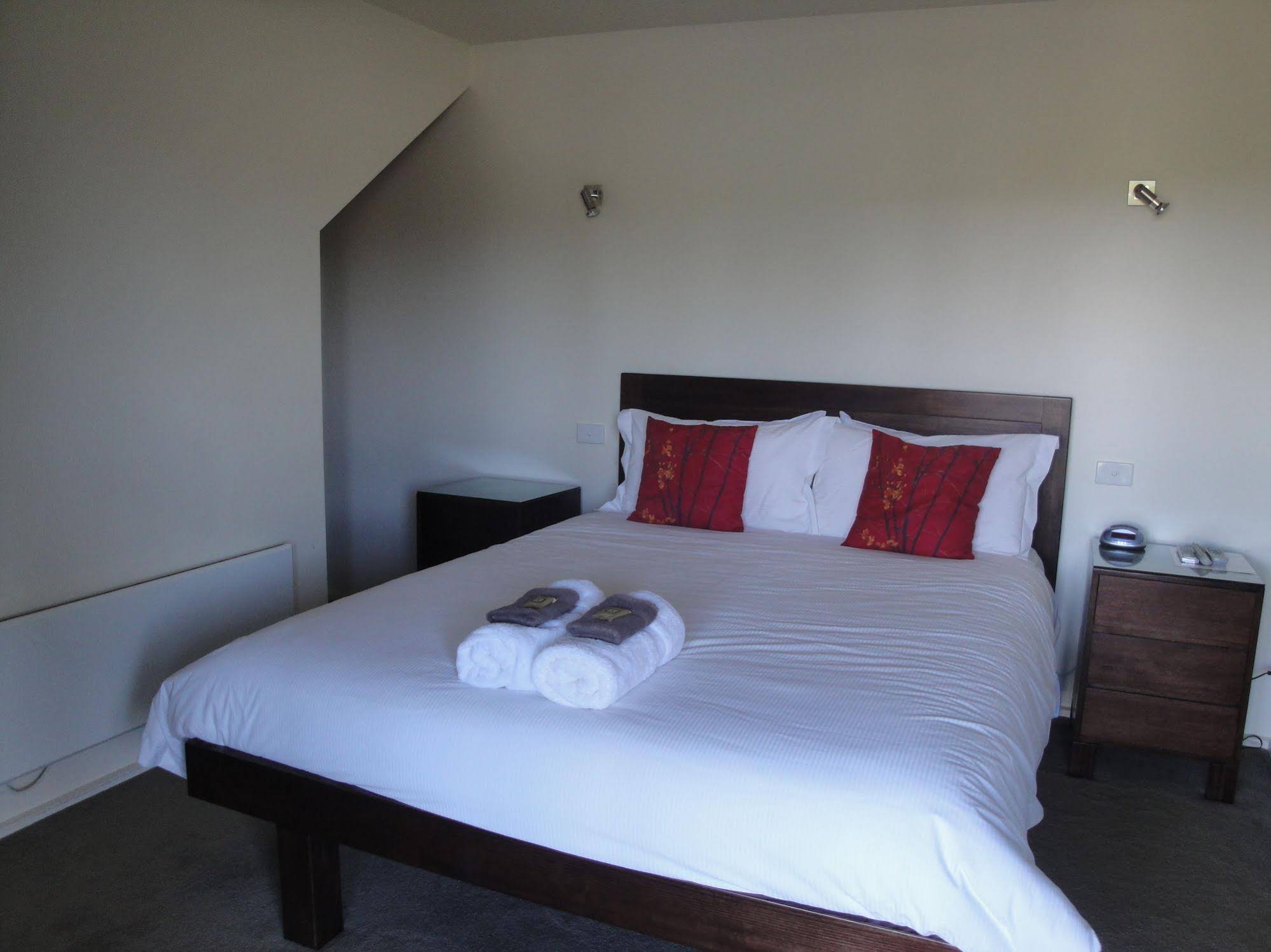 Off Mountain Accommodation