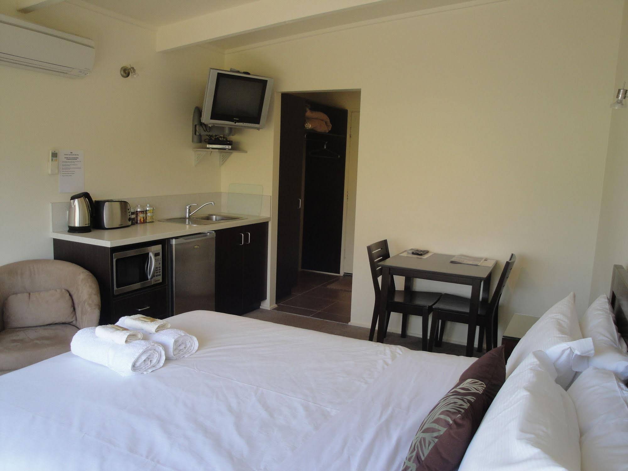 Off Mountain Accommodation