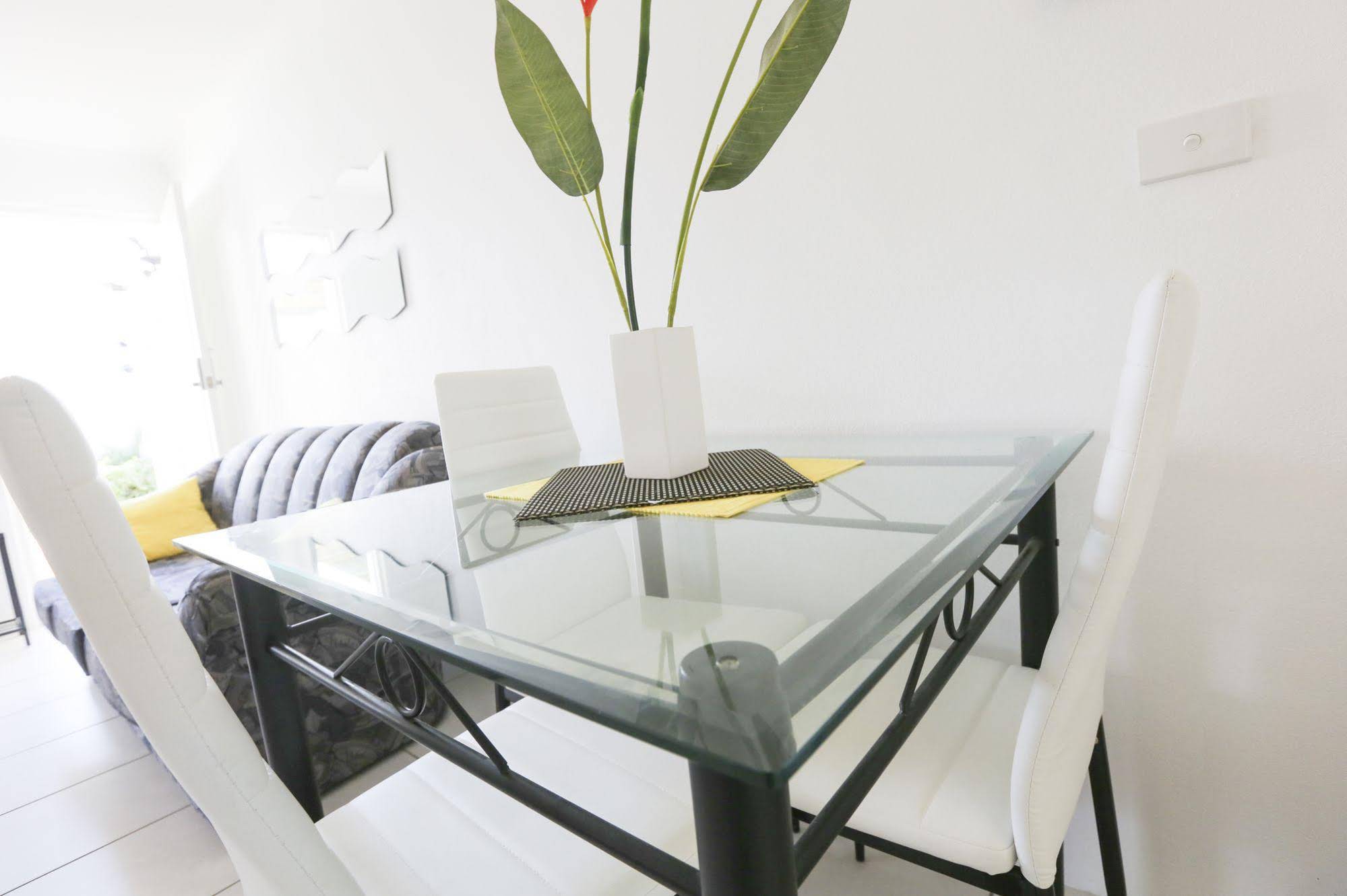 112 Olive Apartments