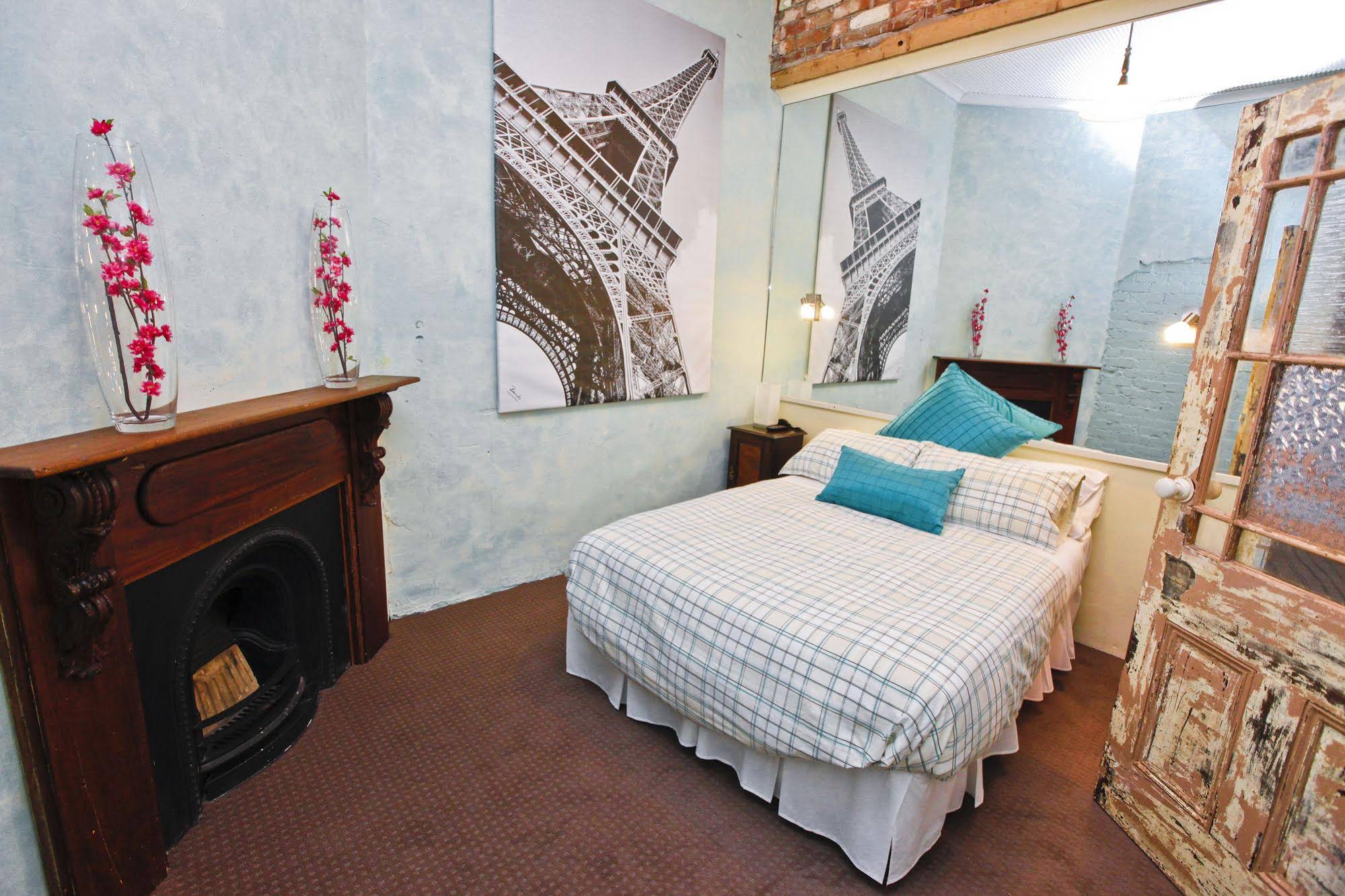 Indulge Apartments - Eighth Street