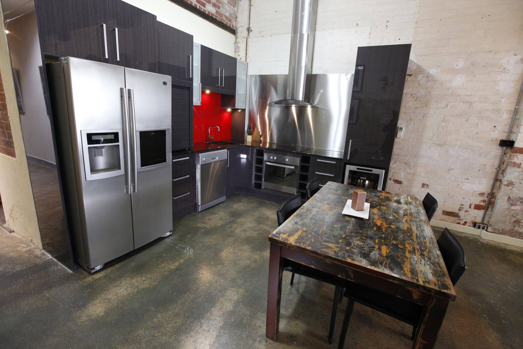 Indulge Apartments - Eighth Street