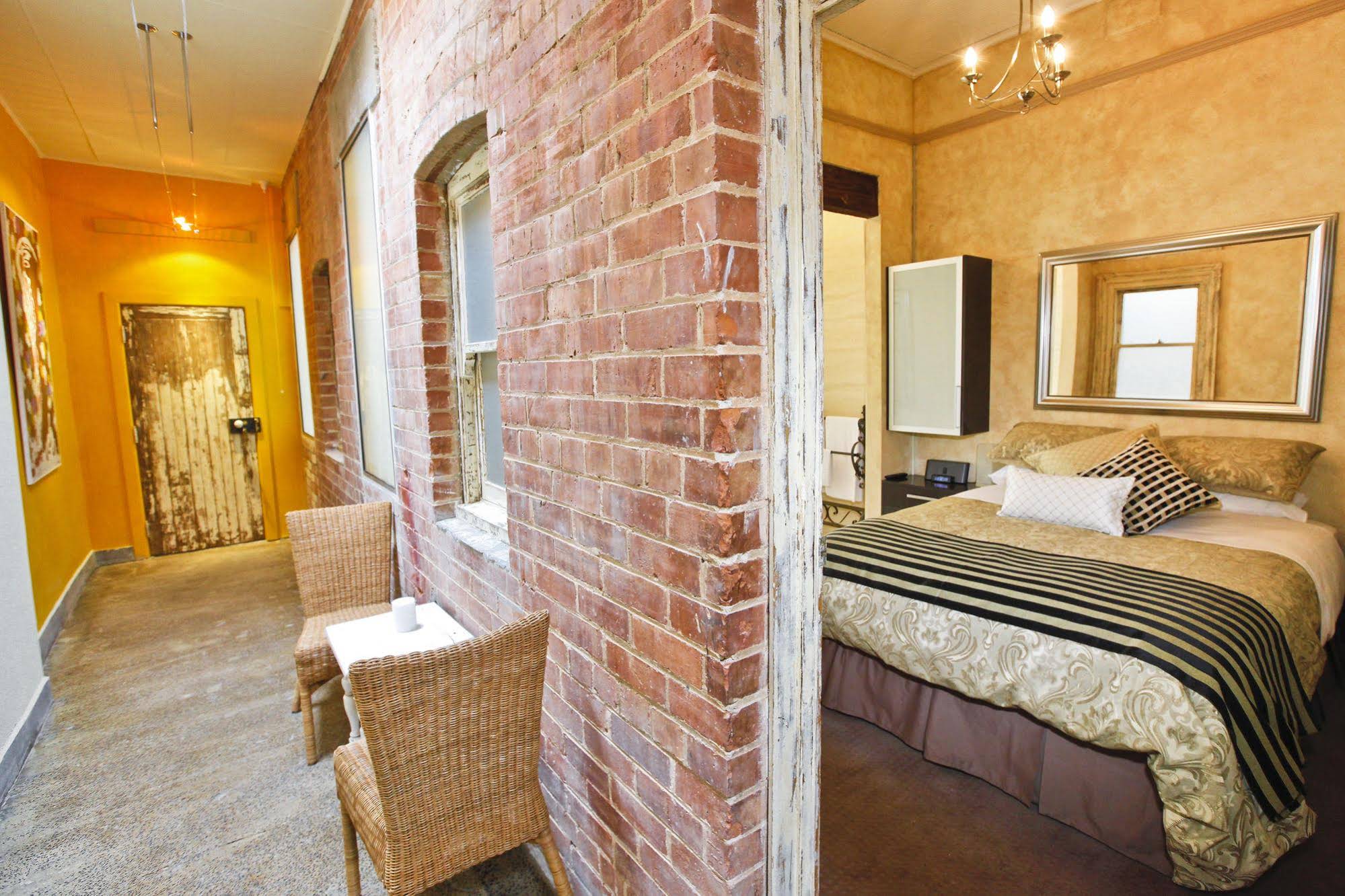 Indulge Apartments - Eighth Street