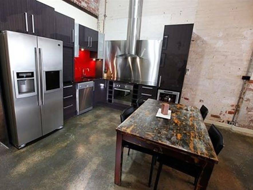 Indulge Apartments - Eighth Street