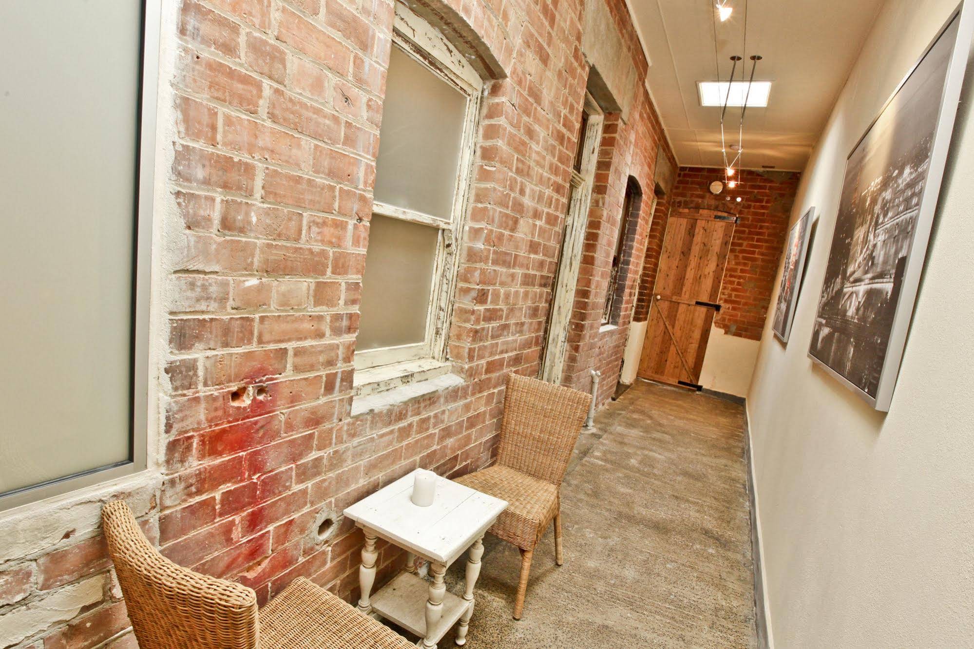 Indulge Apartments - Eighth Street