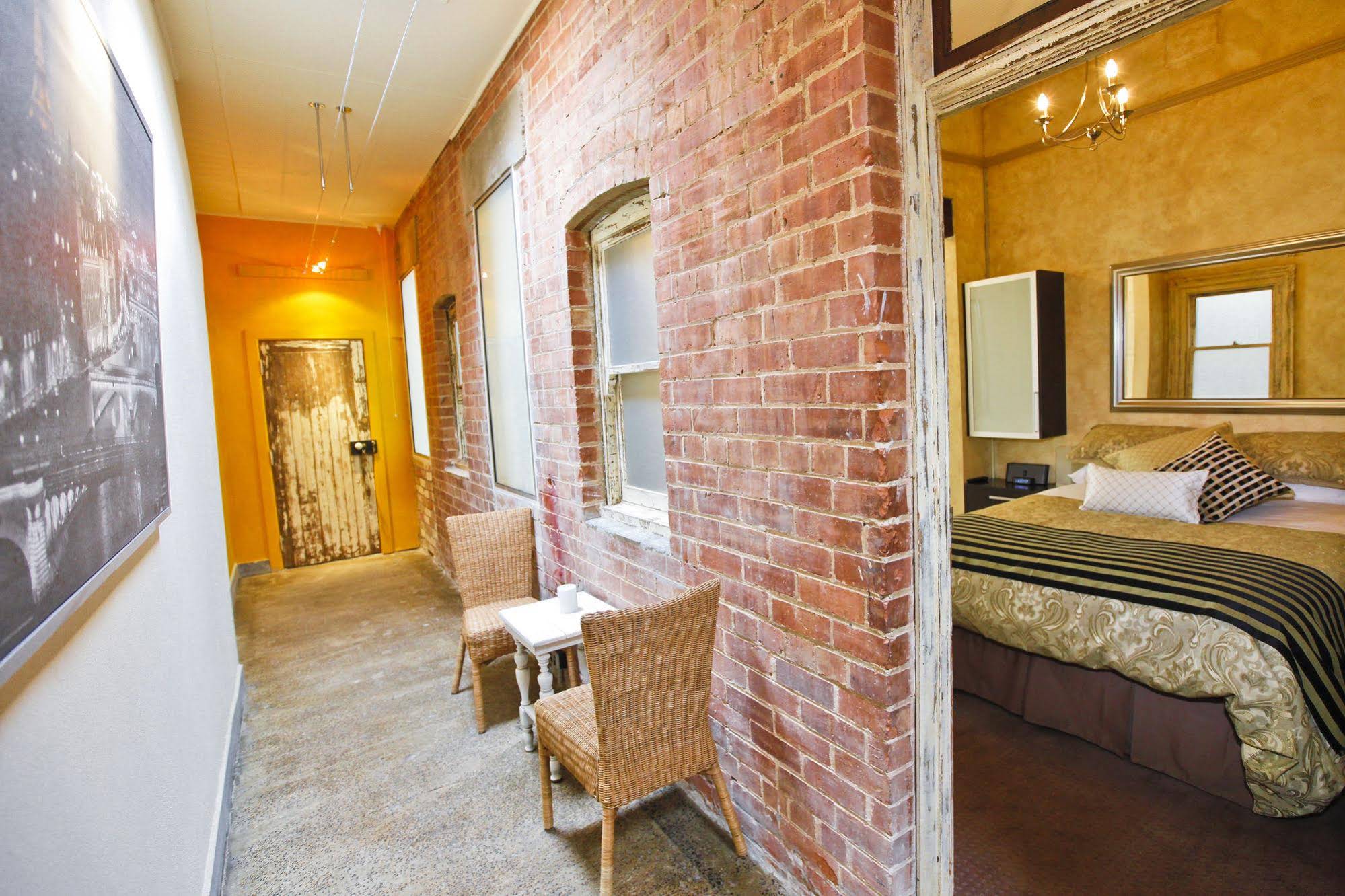 Indulge Apartments - Eighth Street