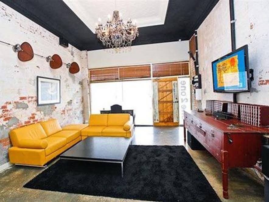 Indulge Apartments - Eighth Street