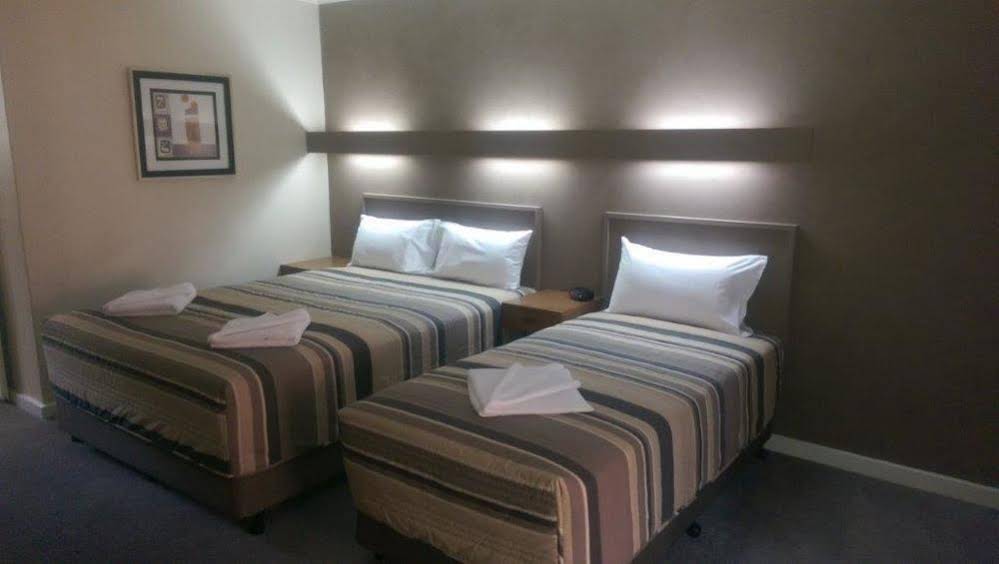 Mid City Plantation Motel