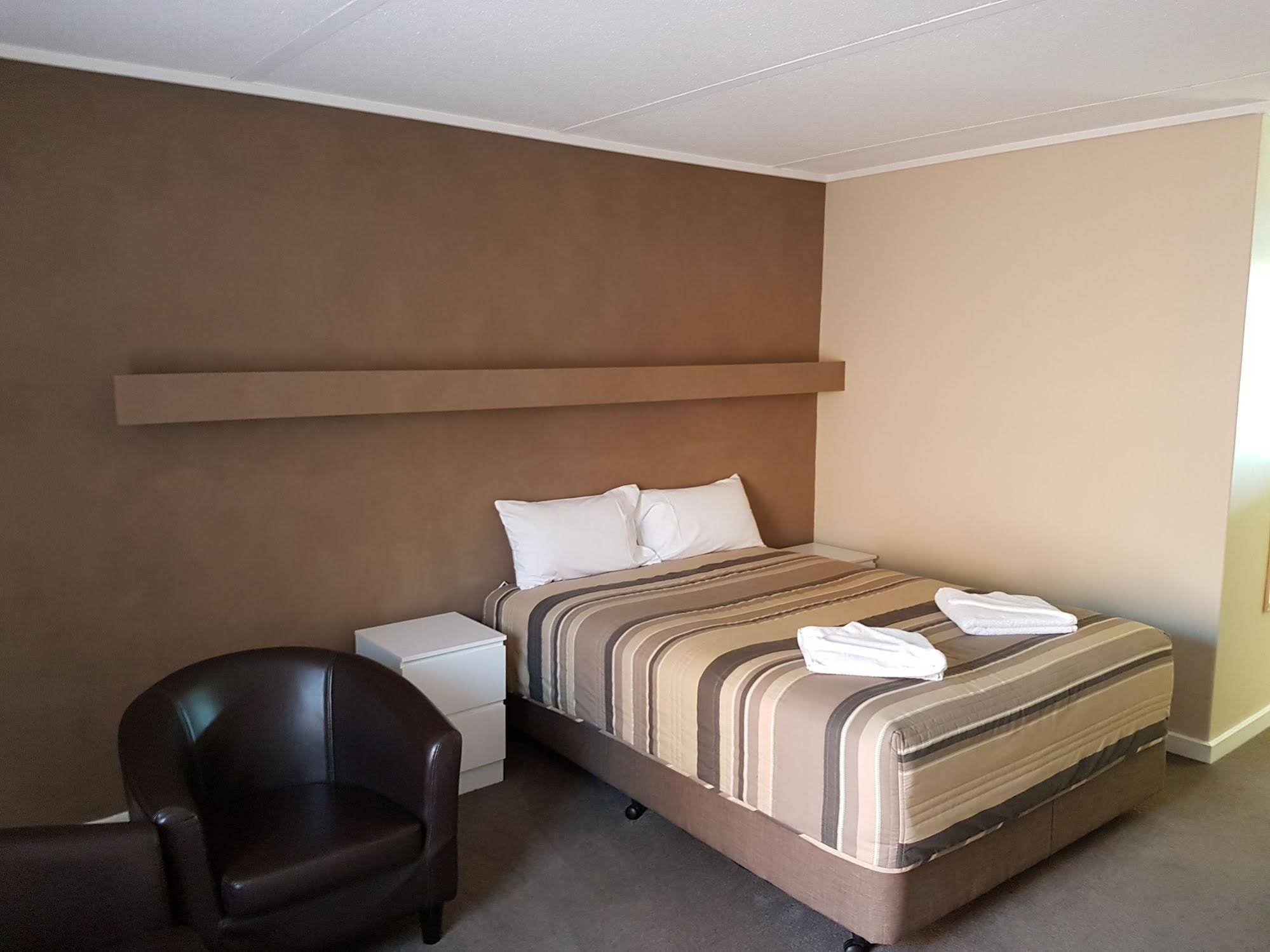 Mid City Plantation Motel