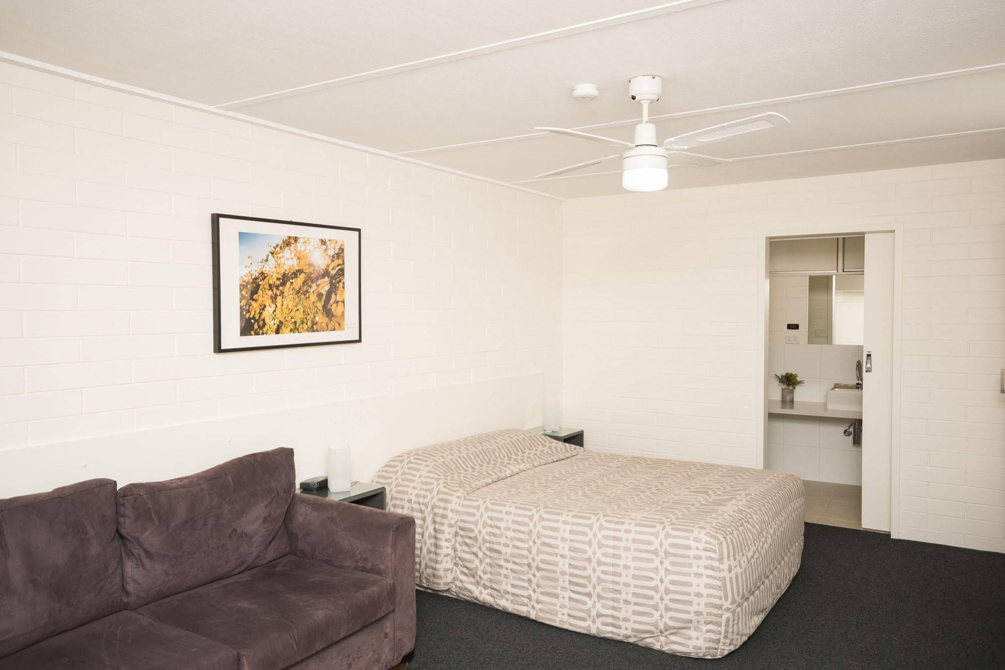 Vineland Motel