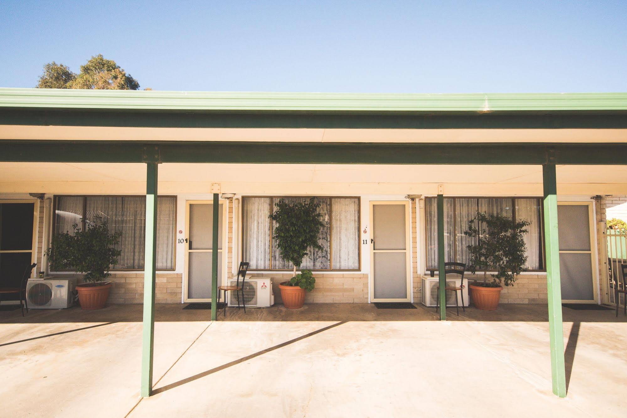 Vineland Motel