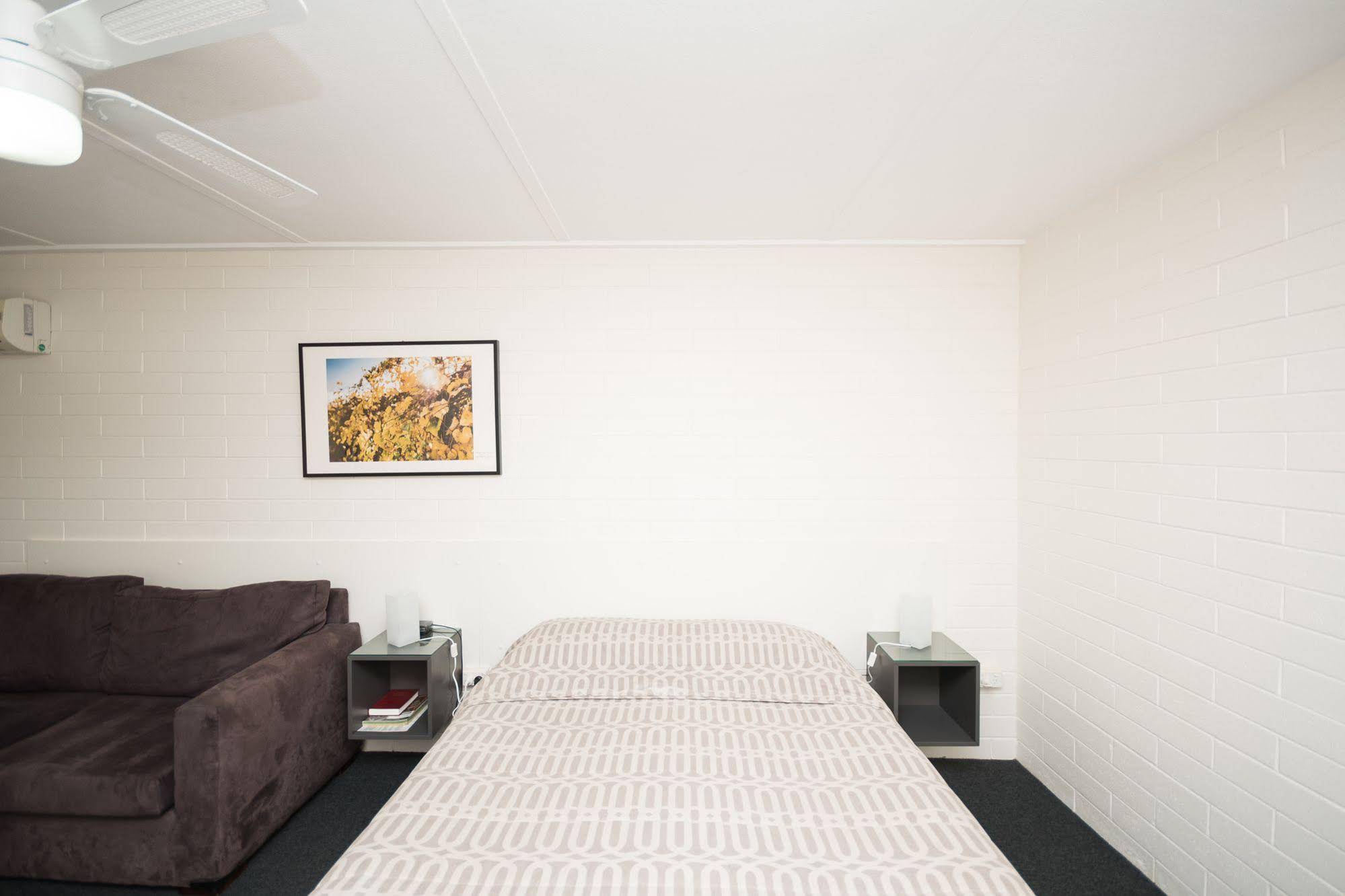 Vineland Motel